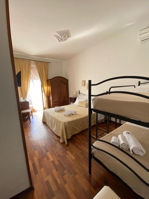 Classic Quadruple Room photo 1