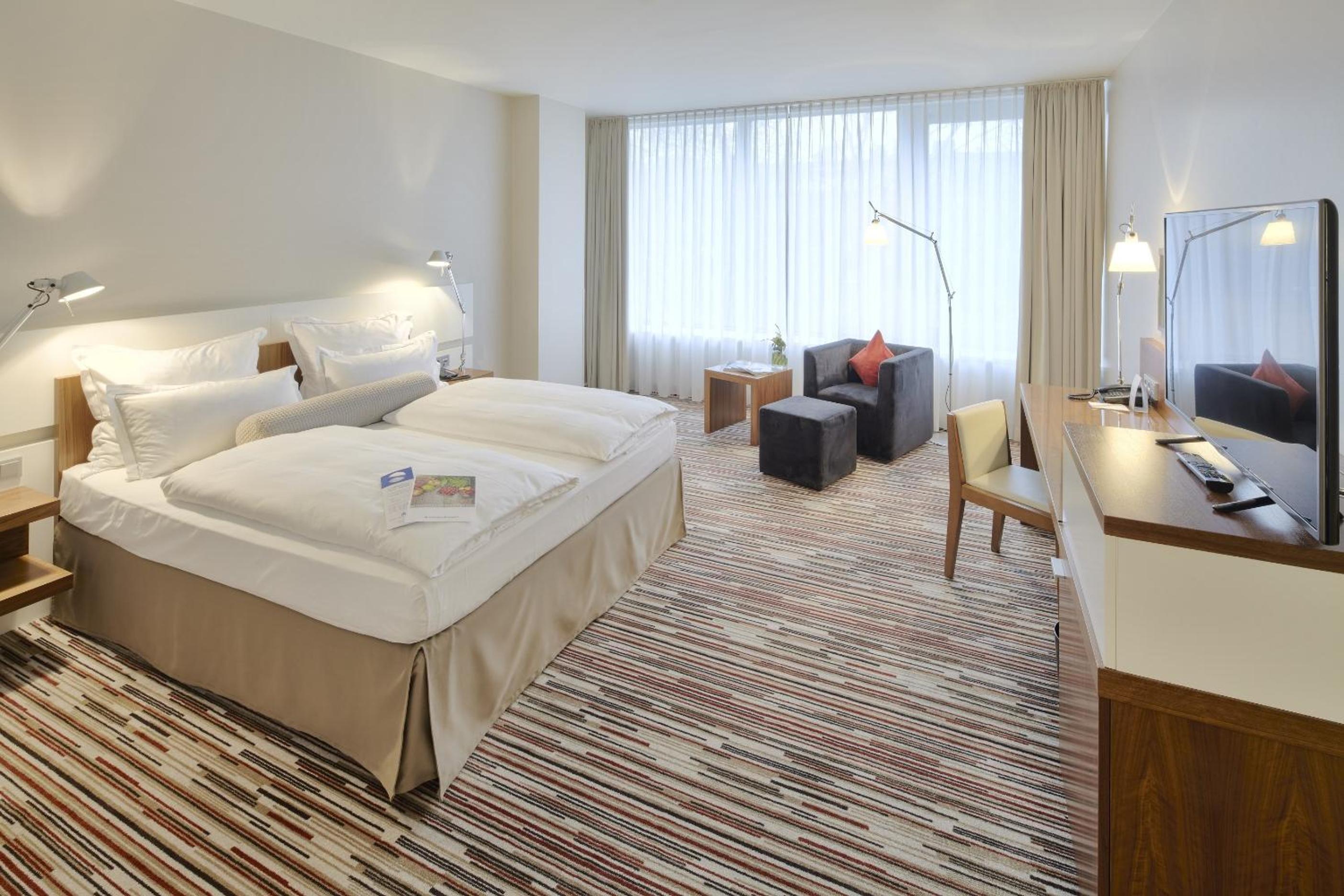 Executive Room - Photo 1