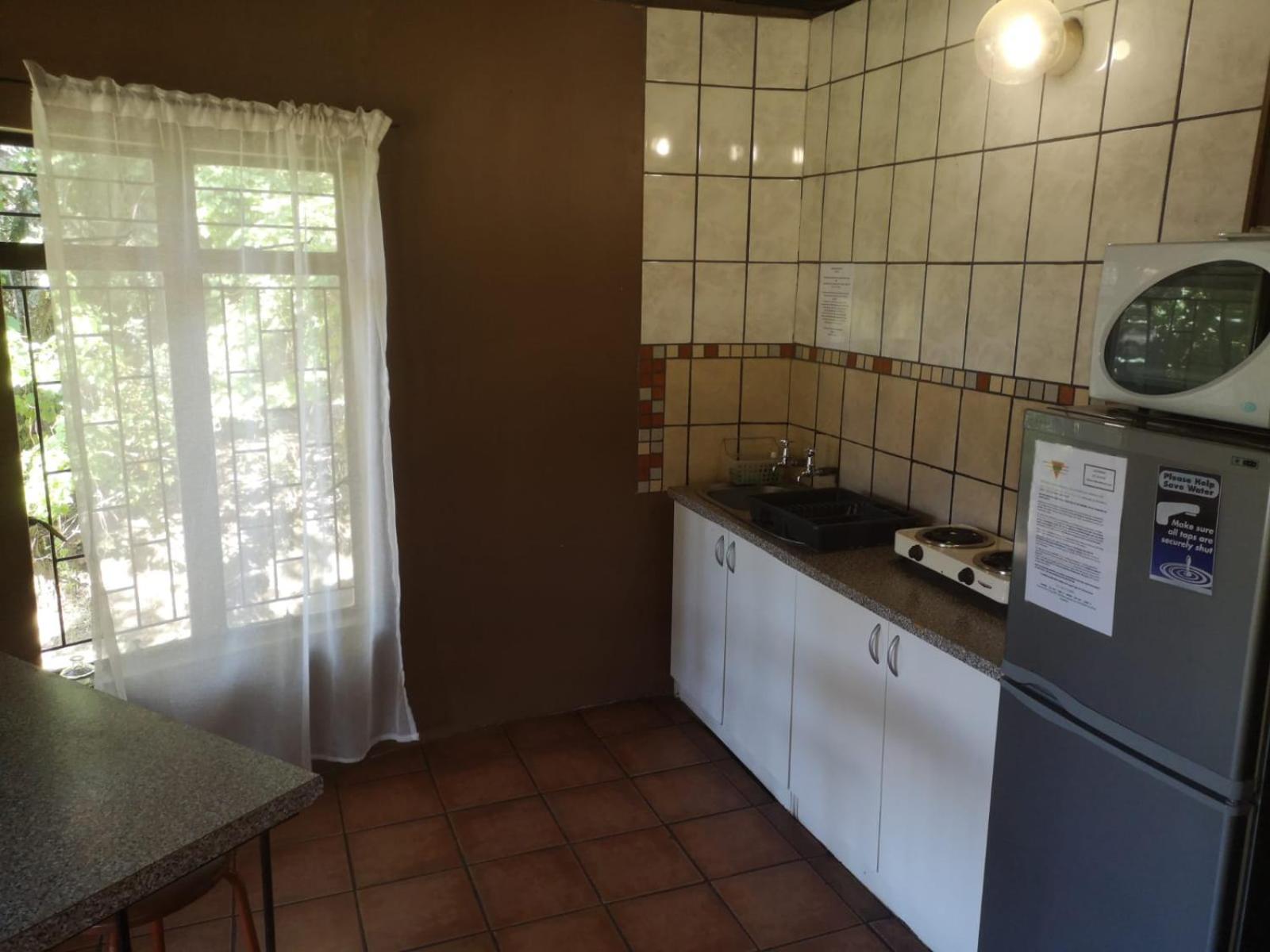 Bungalow with Patio - Photo 6