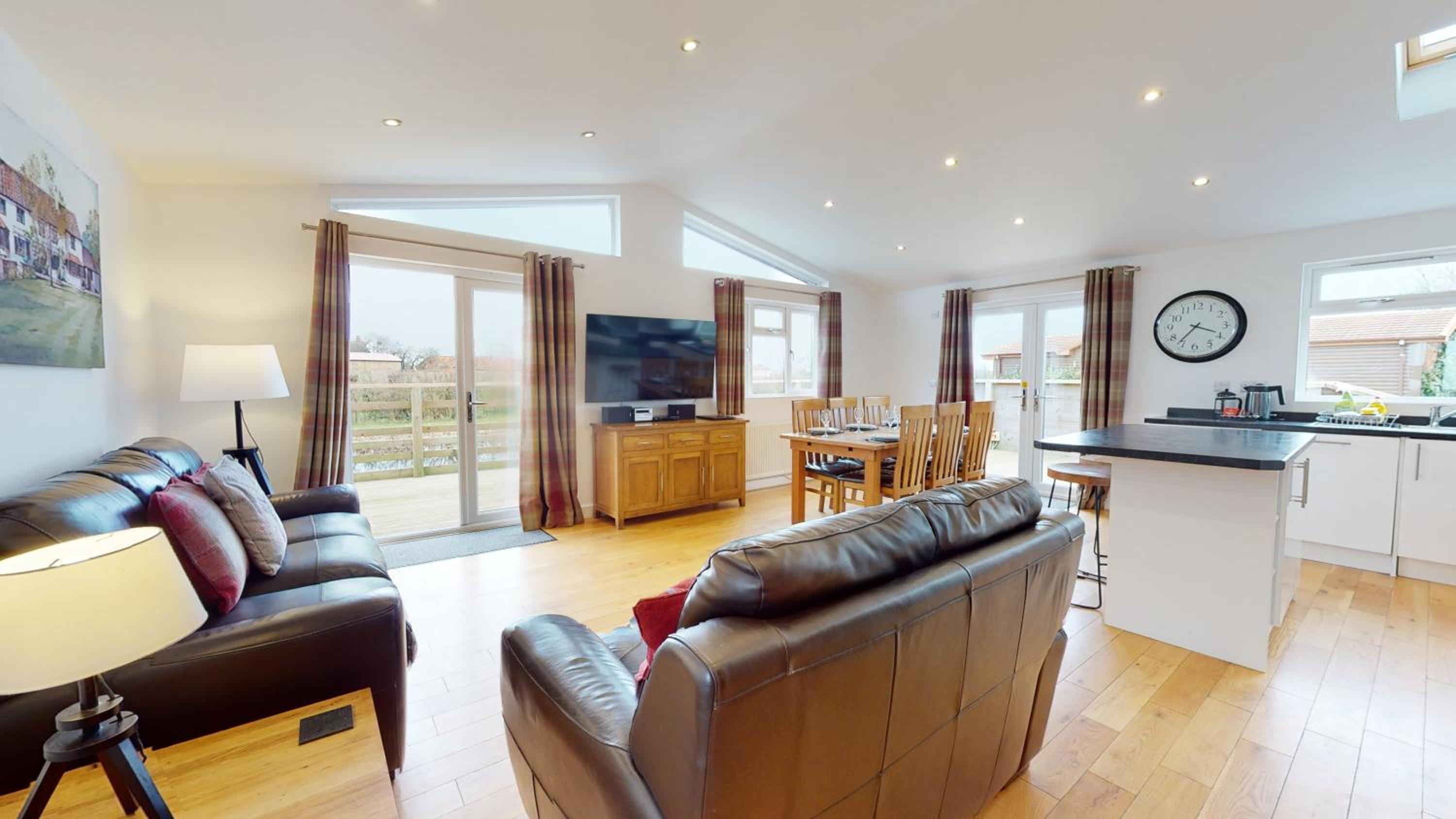 Three-Bedroom Lodge with Hot Tub