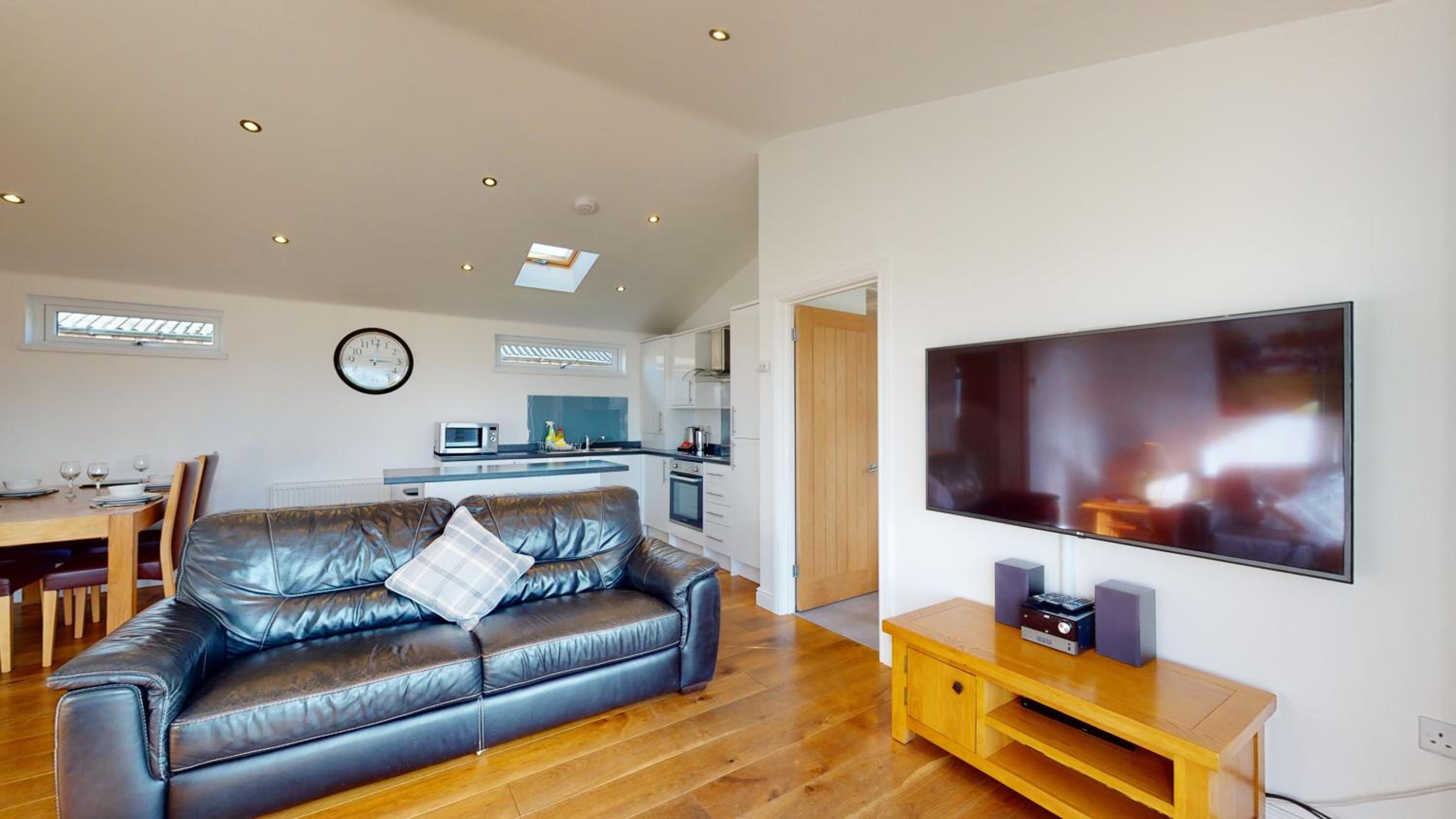 Two-Bedroom Lodge with Hot Tub