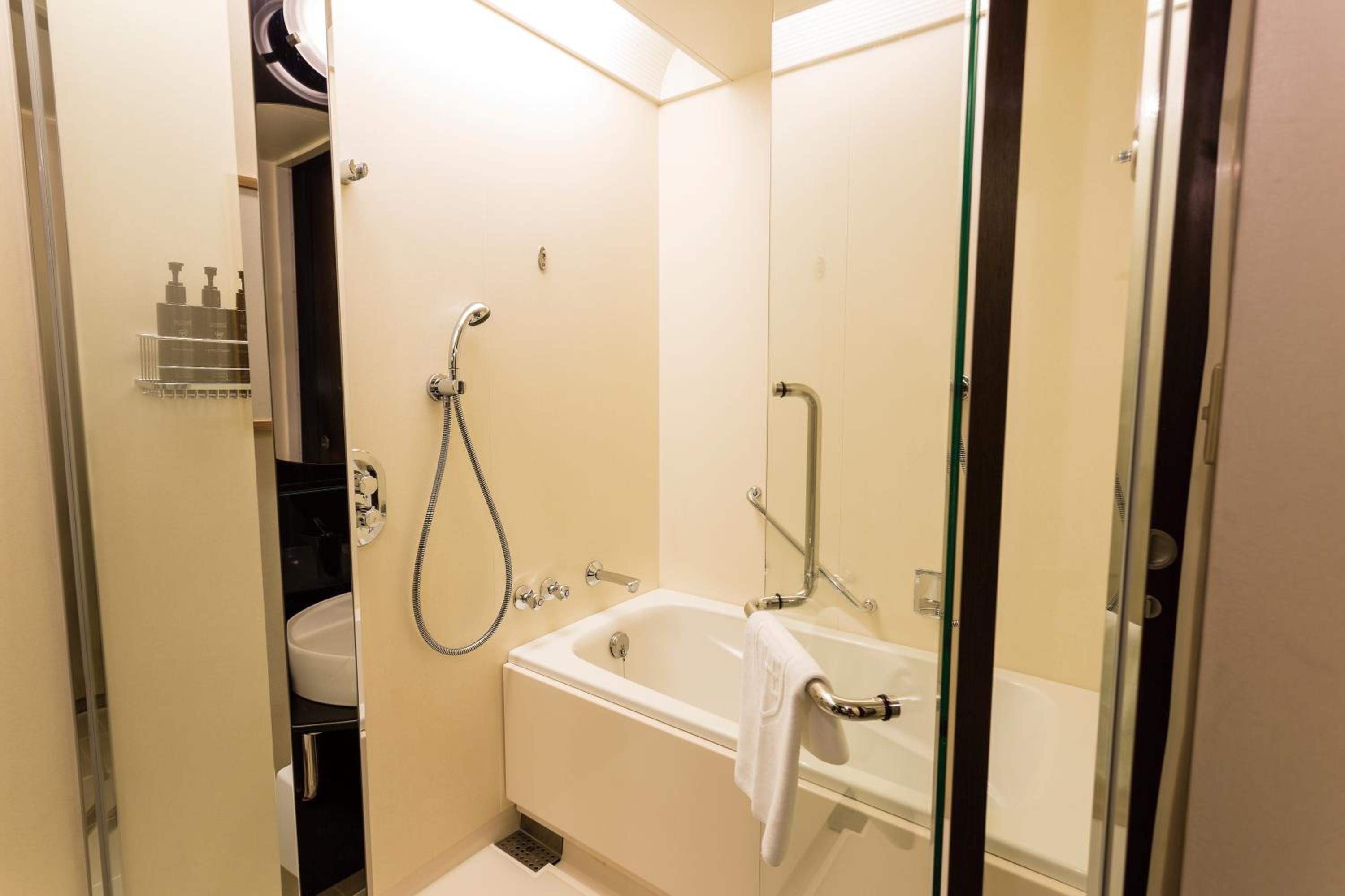 Standard Double Room - Photo 2