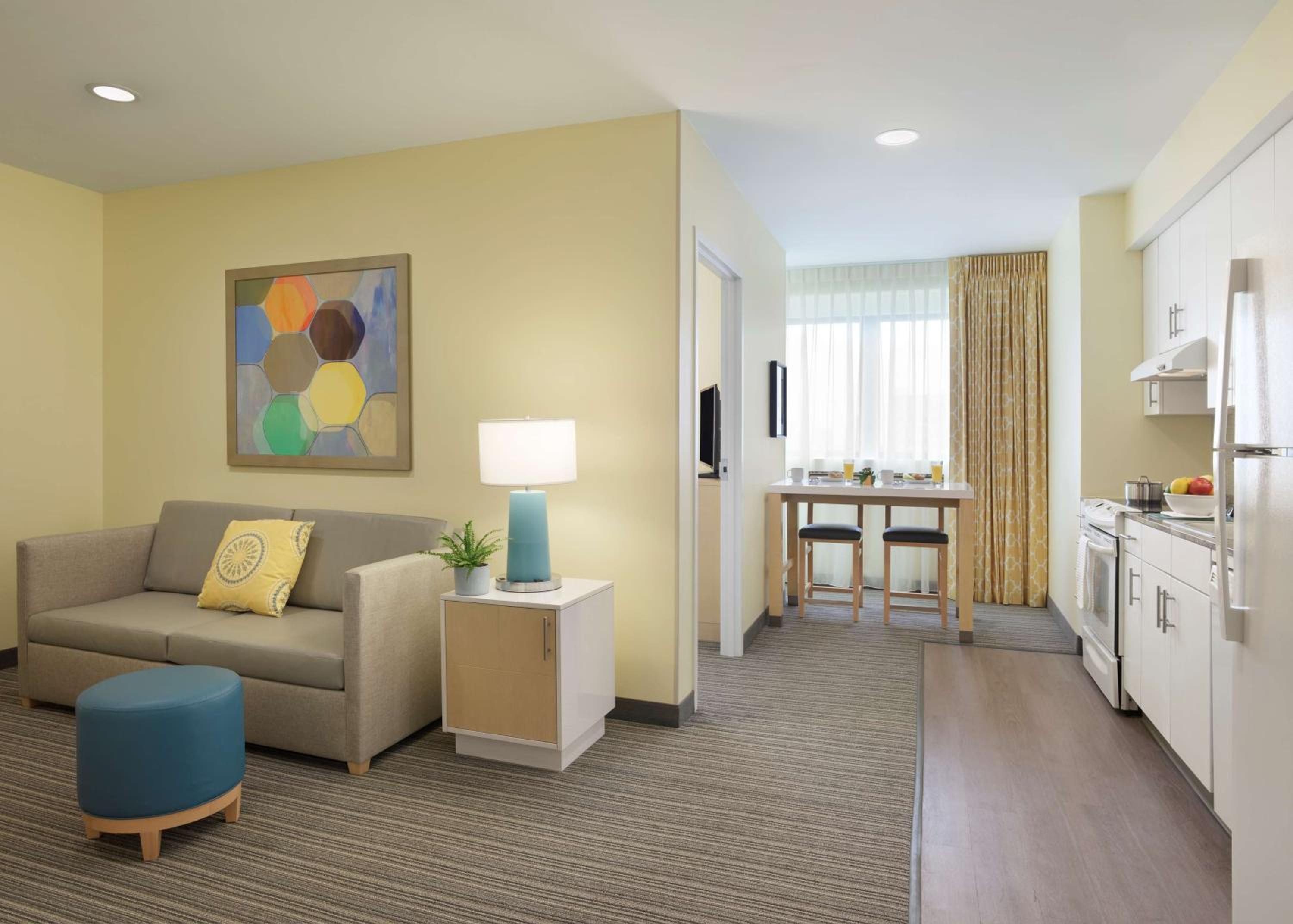 One Bedroom Suite - Queen