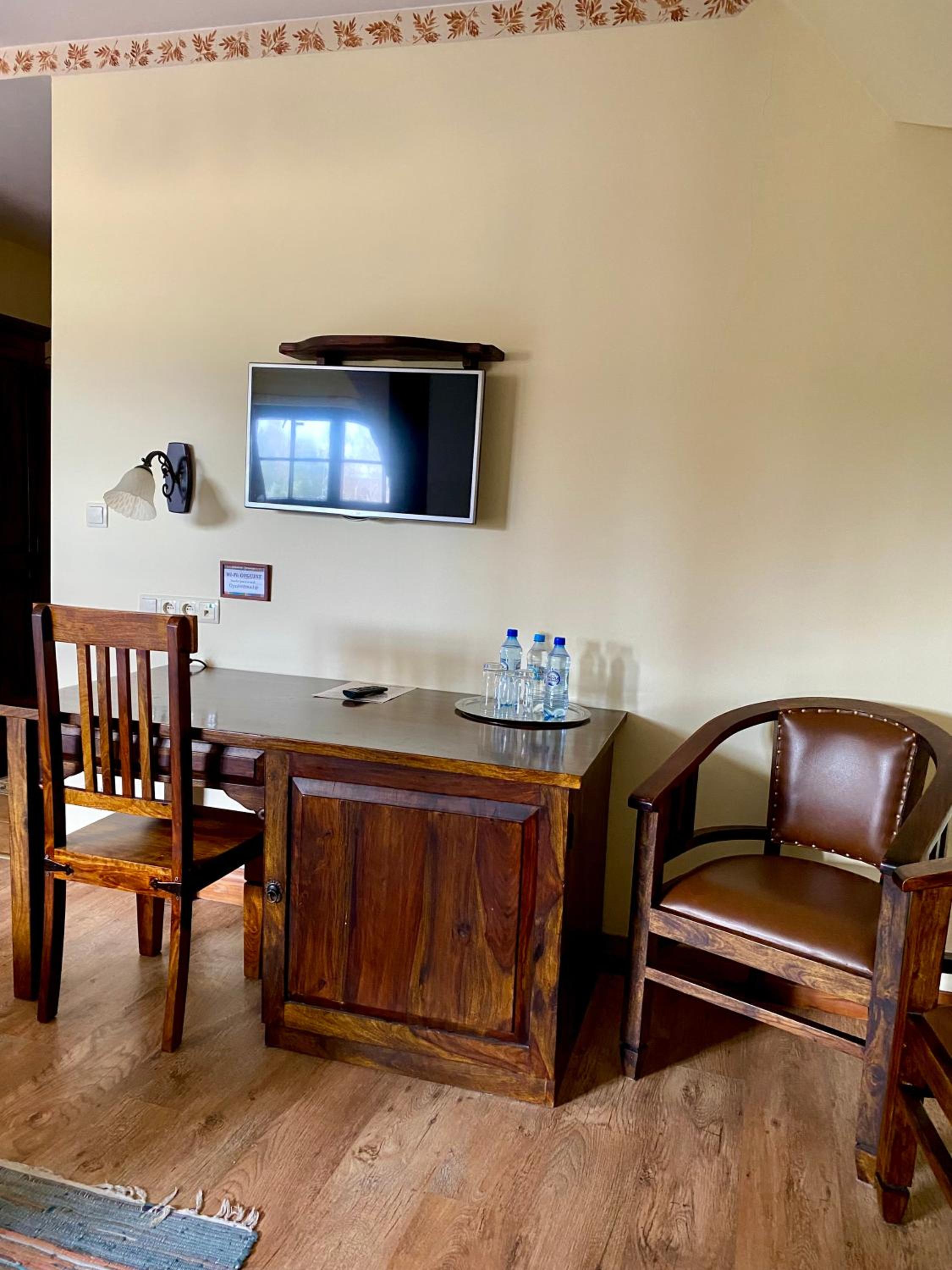 Double Room - Photo 2