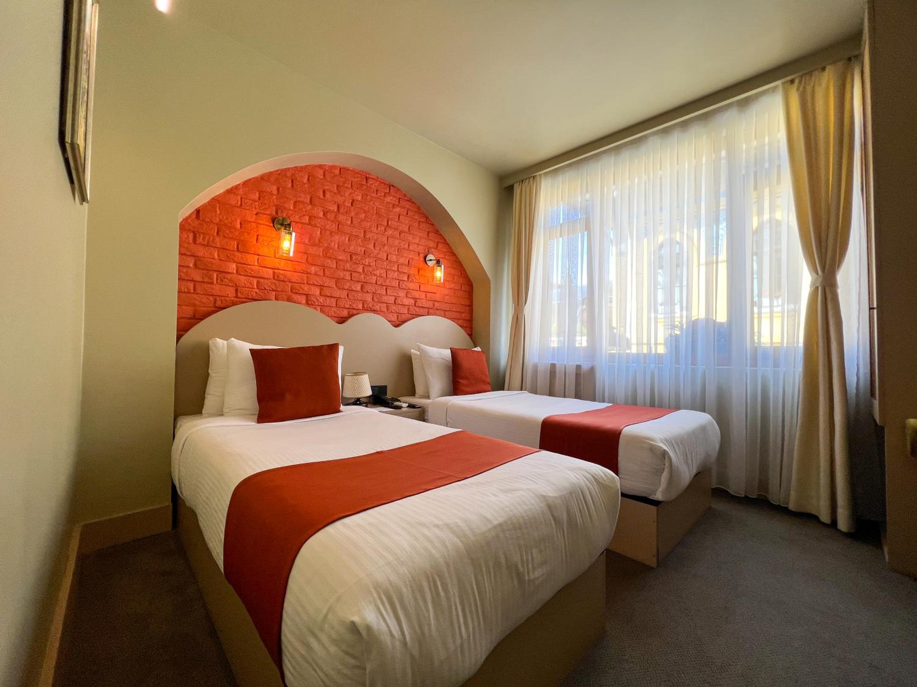Standard Double or Twin Room photo 1