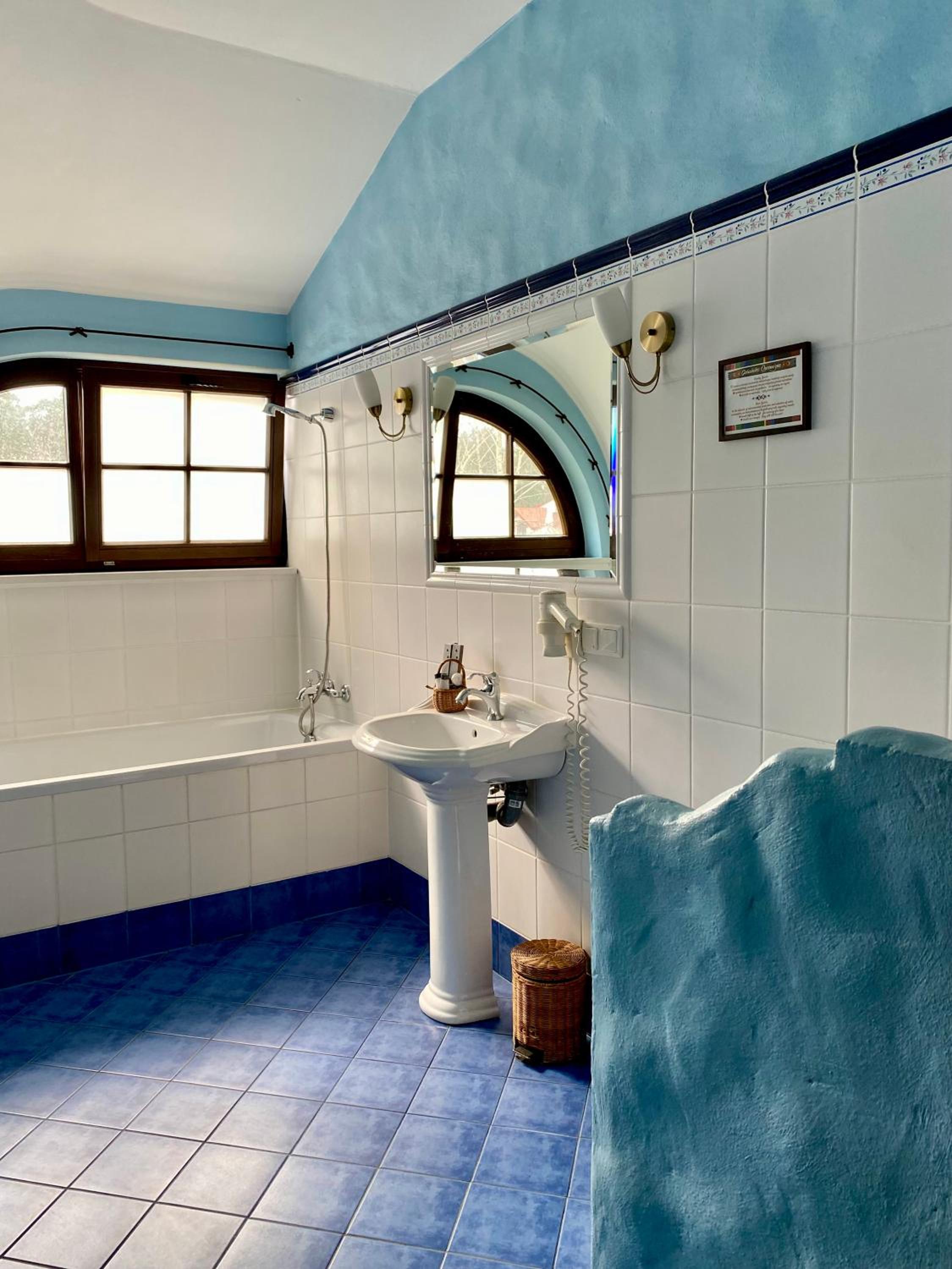 Double Room - Photo 22