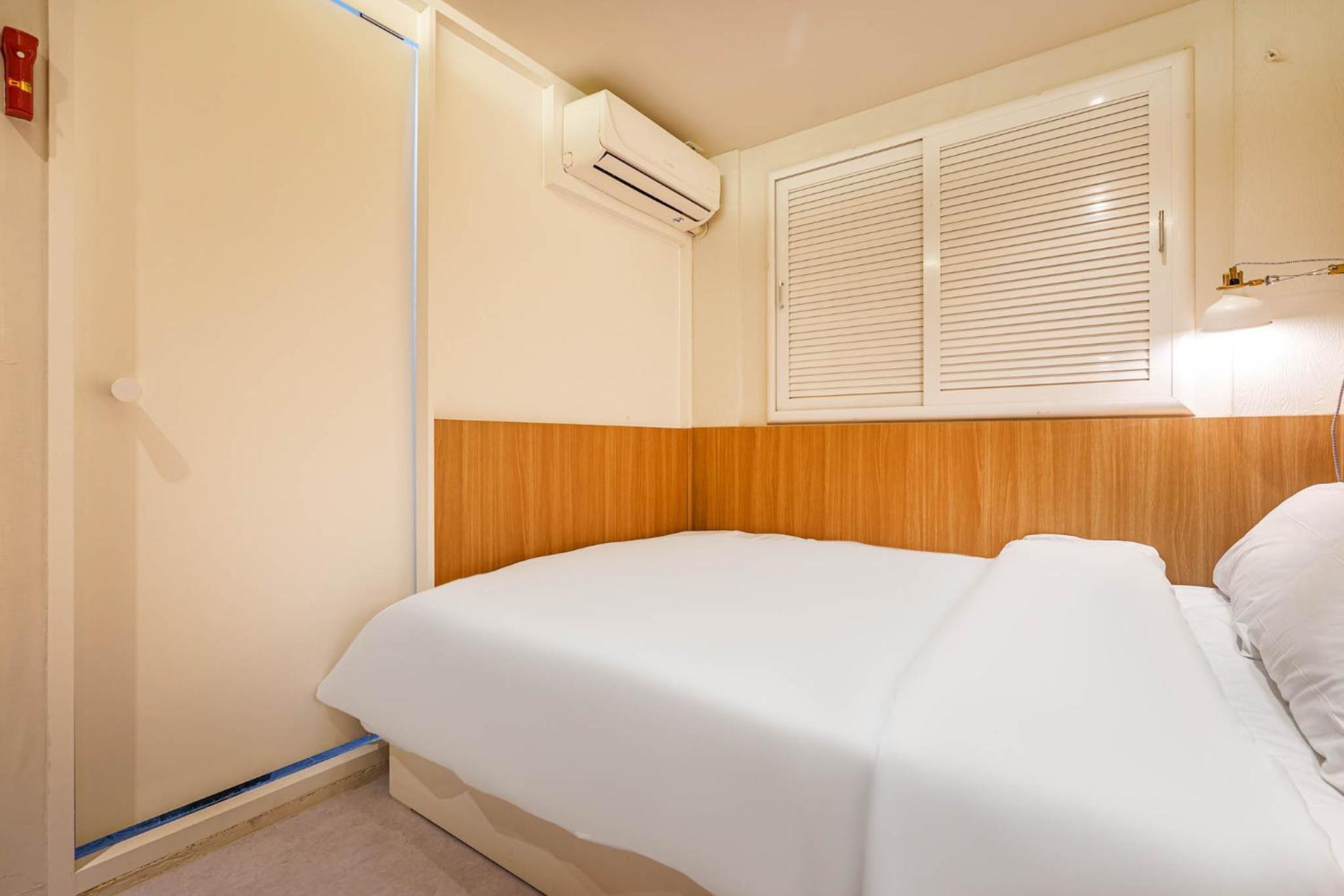 Double Room - Photo 4