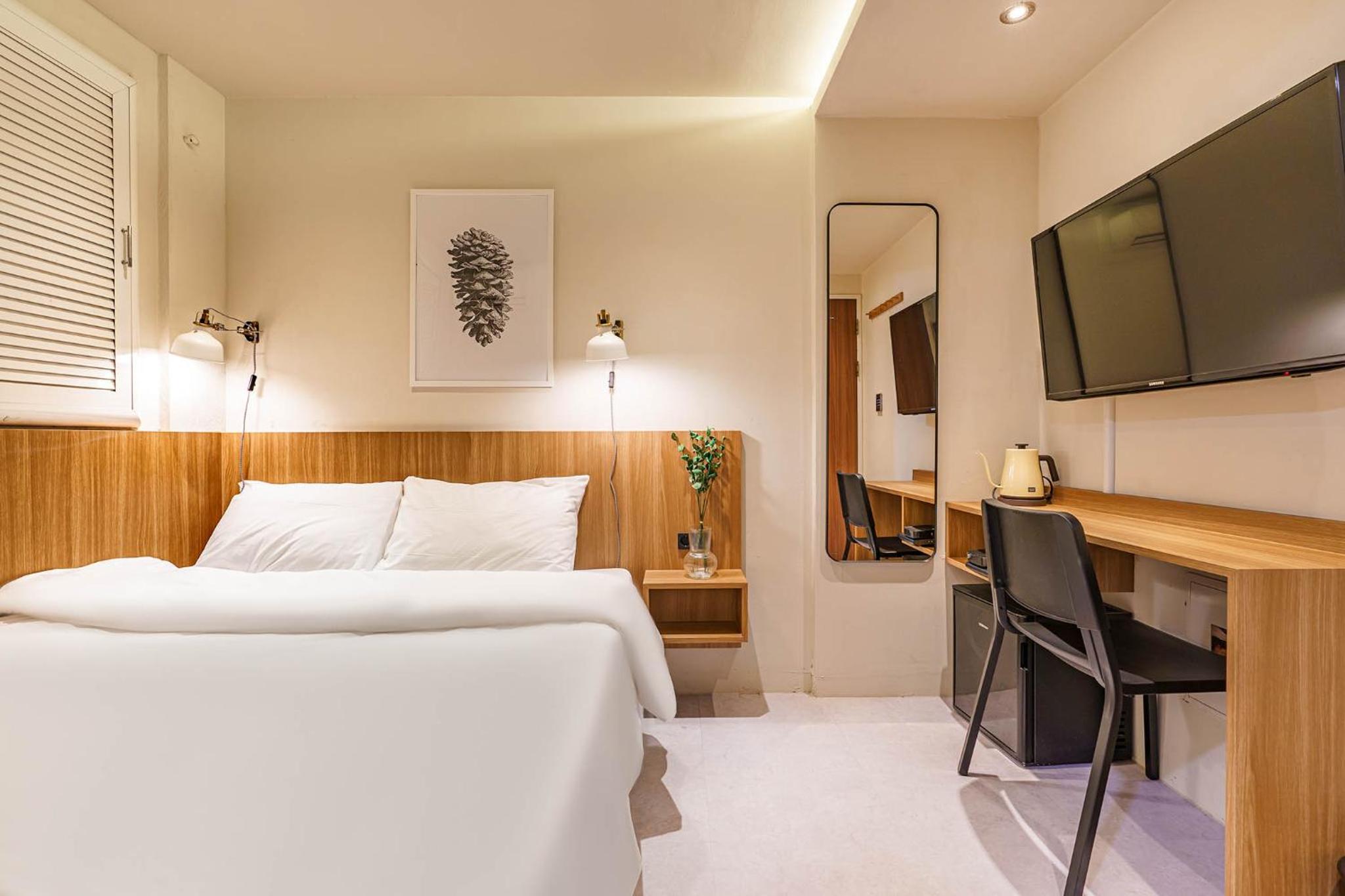 Double Room - Photo 3
