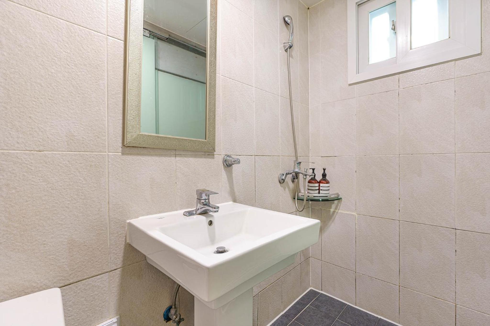 Double Room - Photo 2