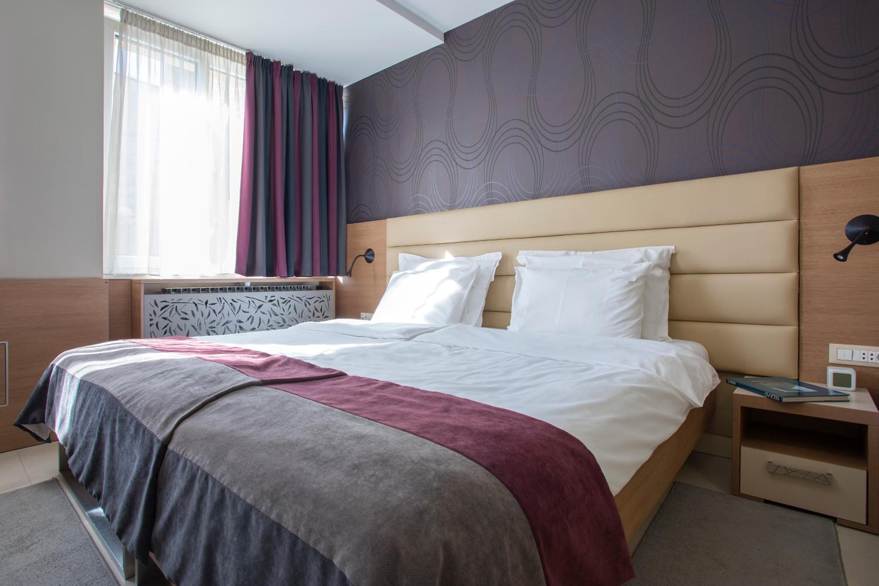 Double Room with Free Parking - Photo 5