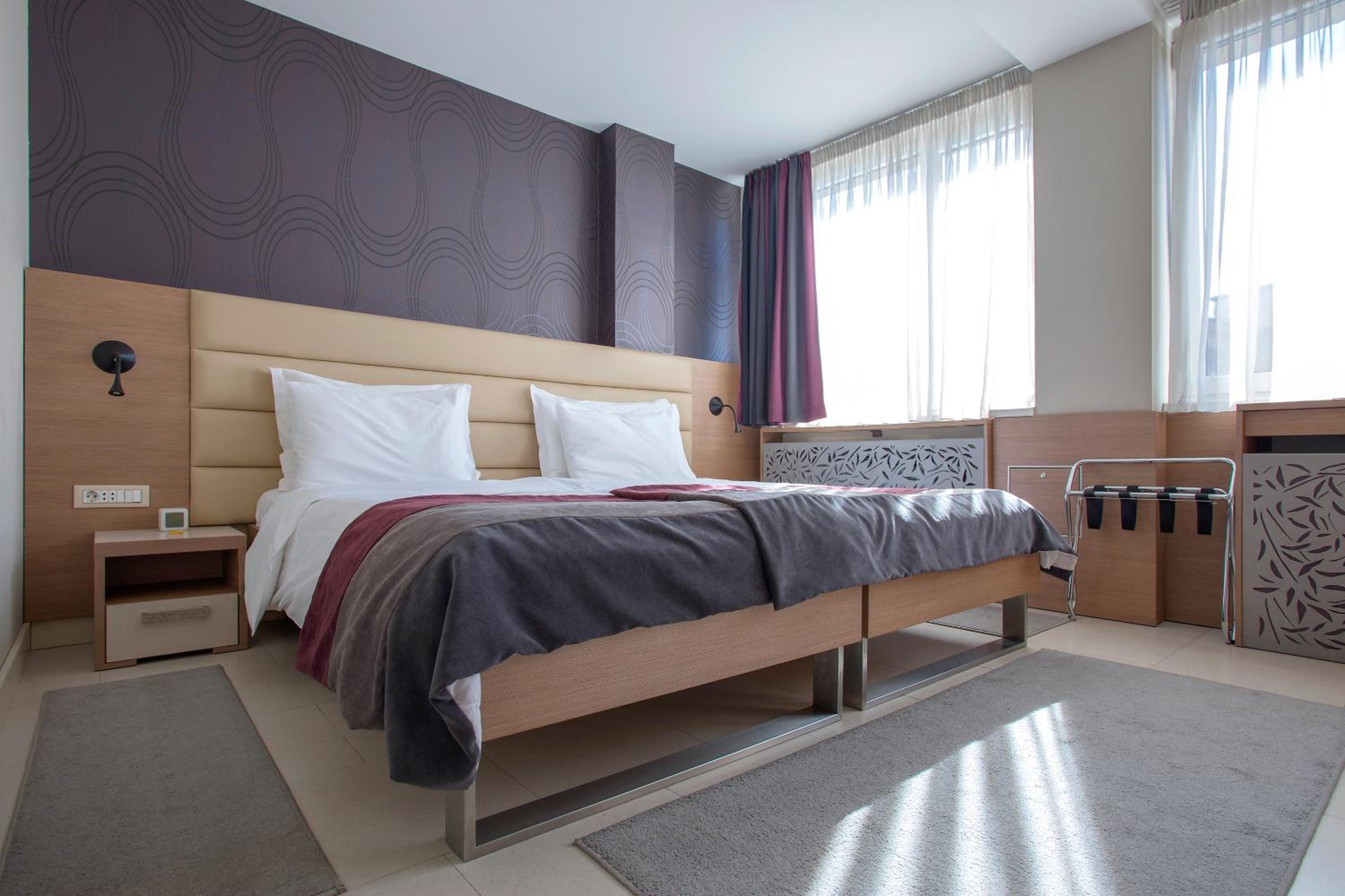 Double Room with Free Parking - Photo 2
