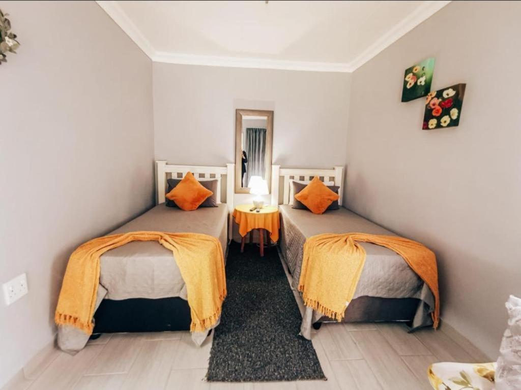 Budget Double Room - Photo 1