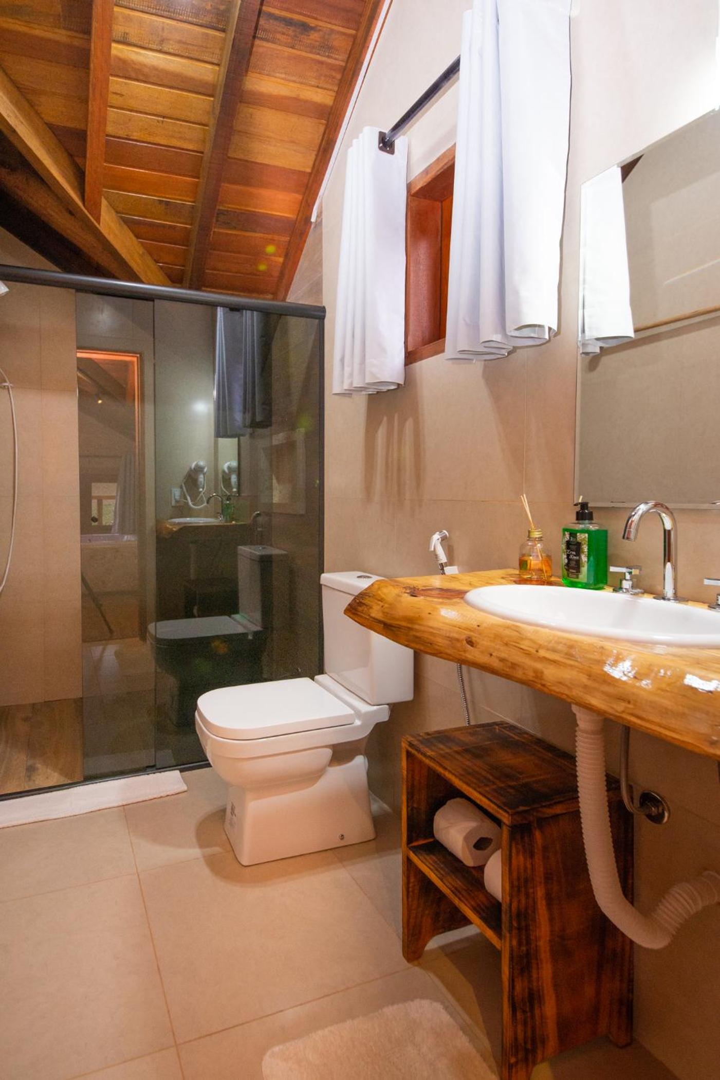 Queen Room with Spa Bath - V photo 3
