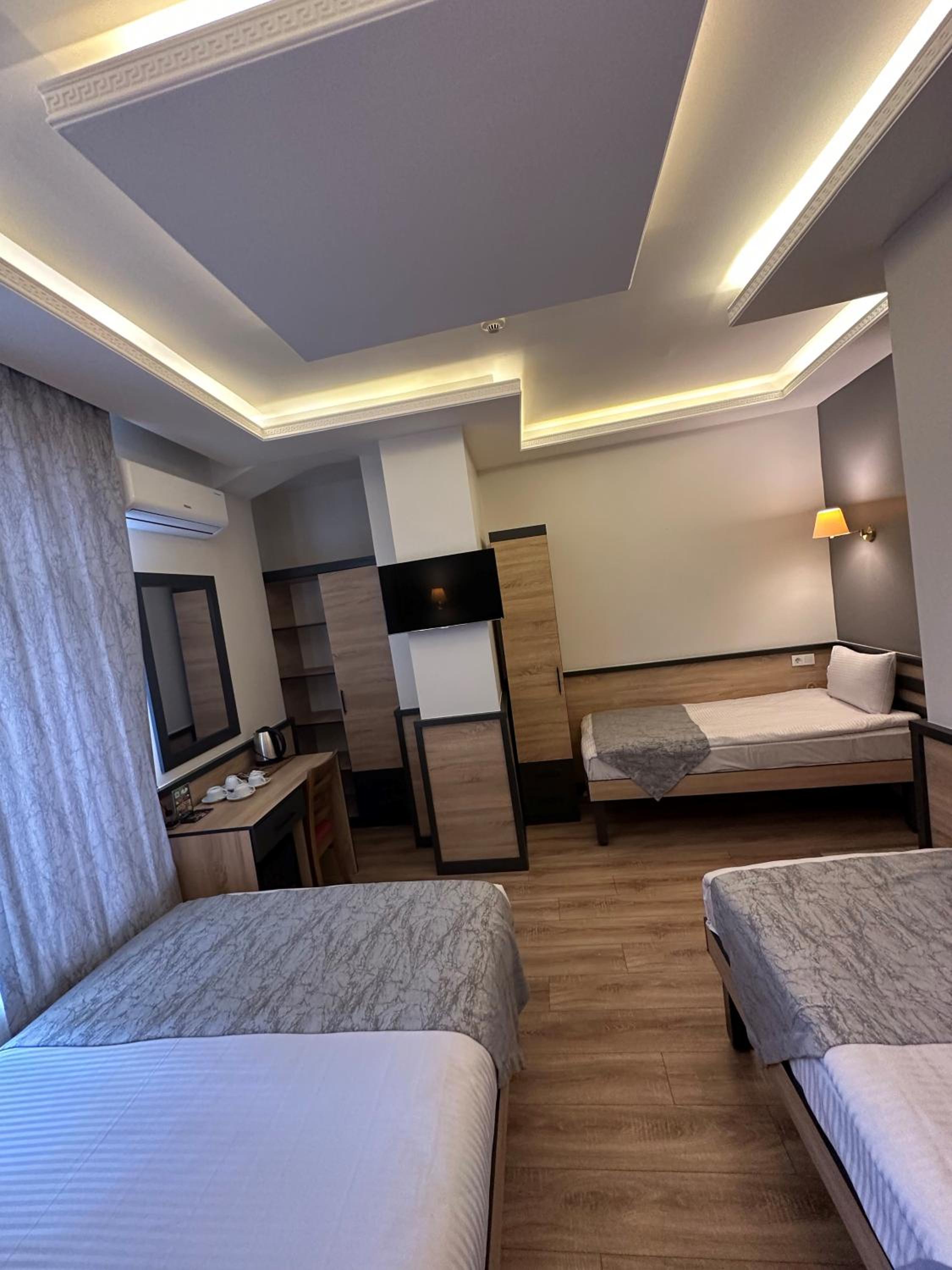 Superior Quadruple Room photo 1
