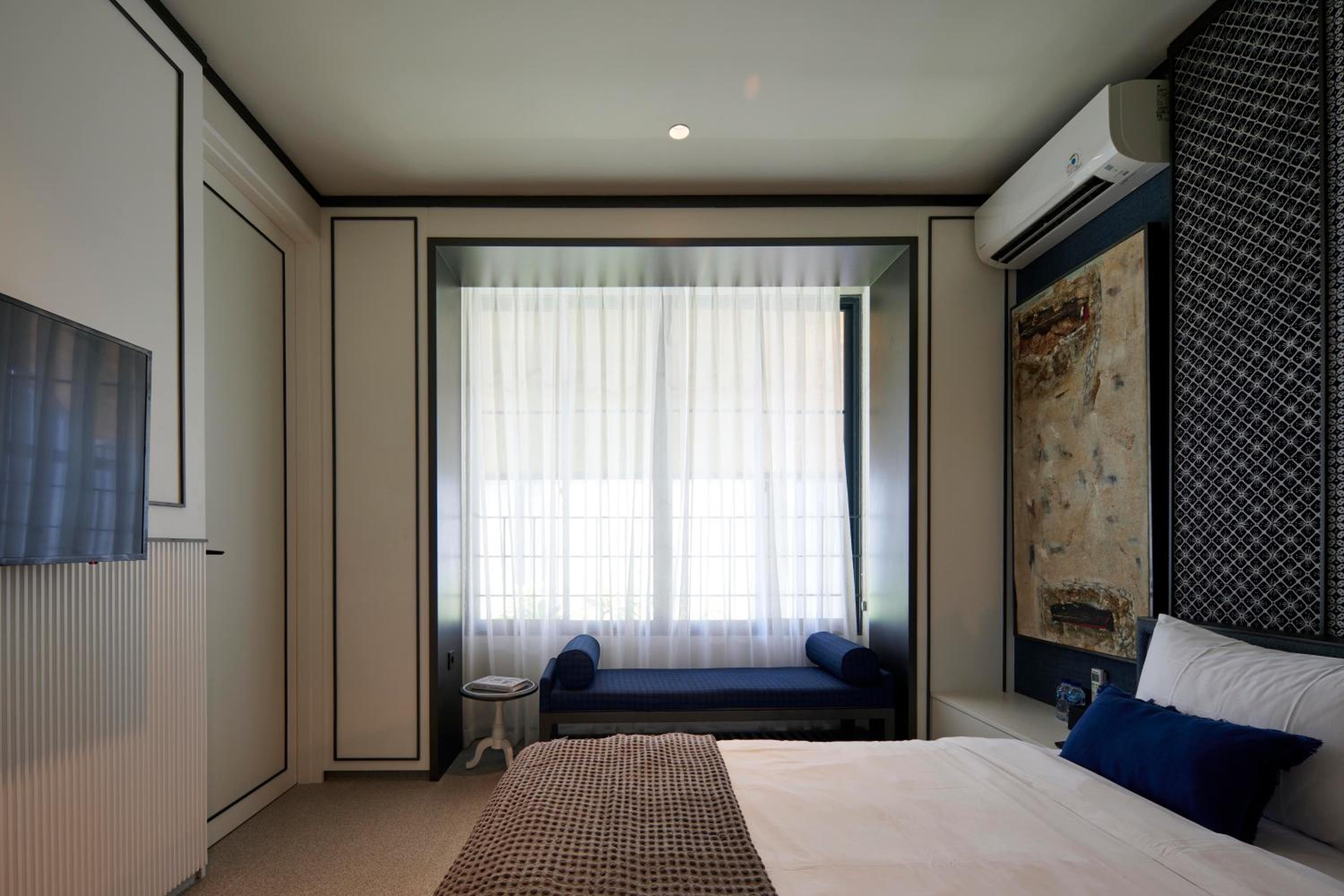 Family Room - Photo 62