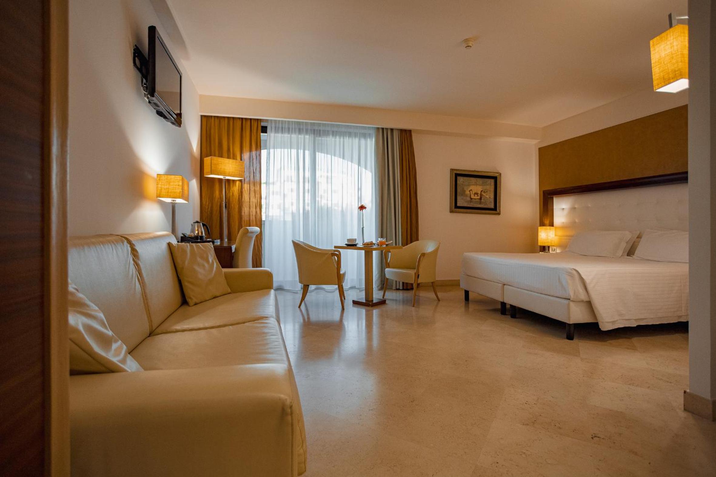 Deluxe Double or Twin Room - Photo 1