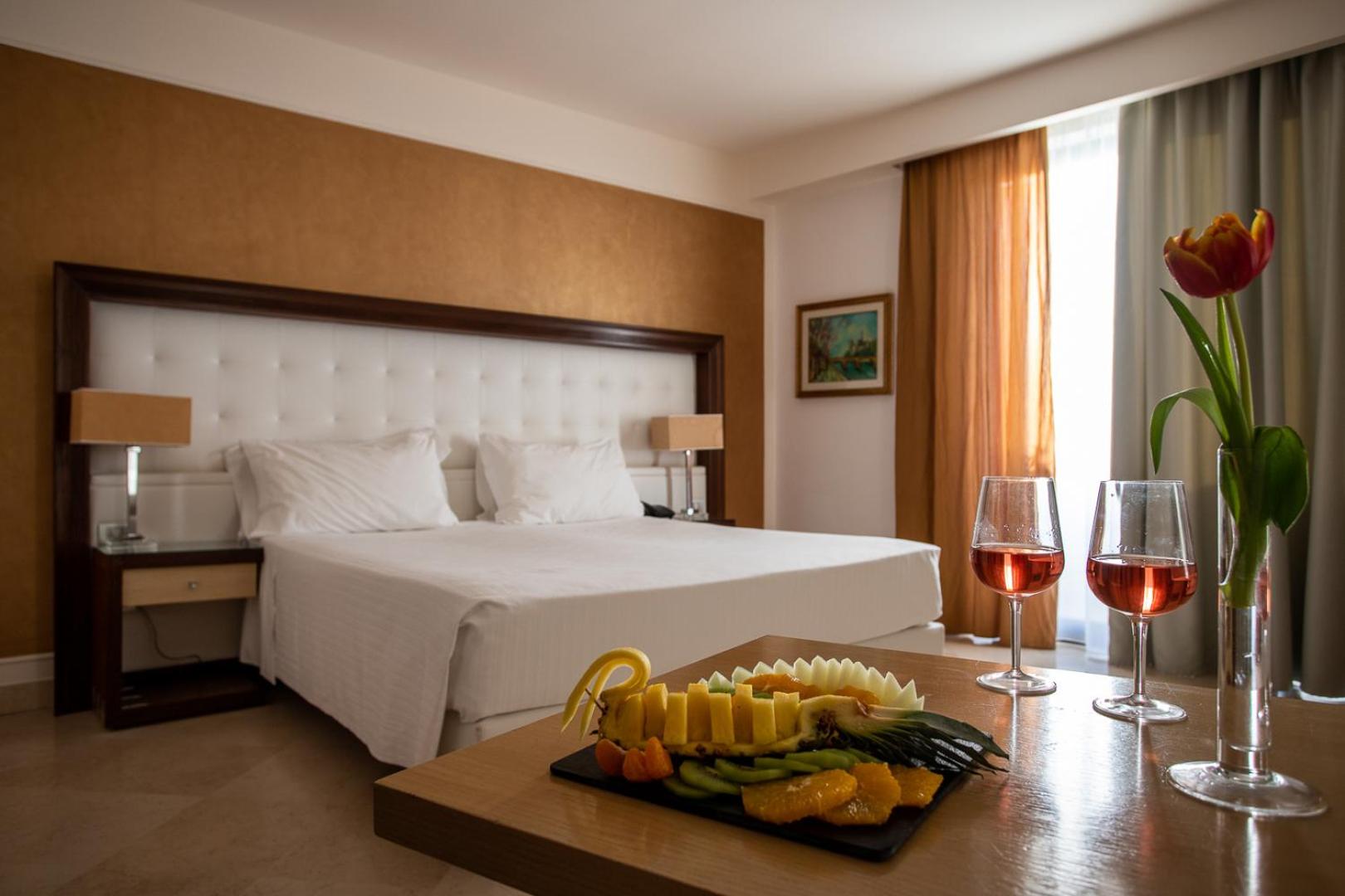 Superior Double or Twin Room - Photo 3