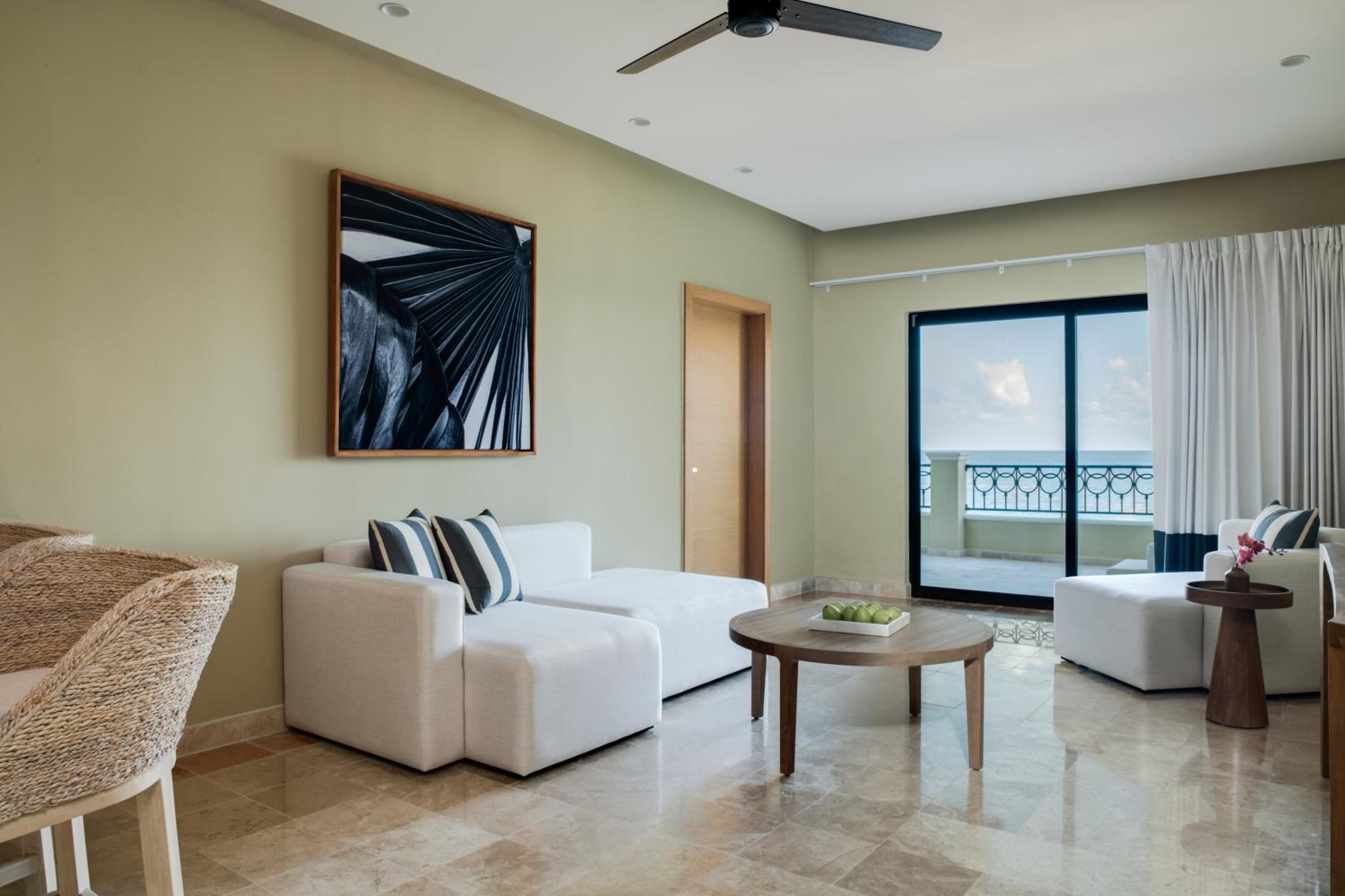 Master King Suite with Ocean Front View - Photo 5