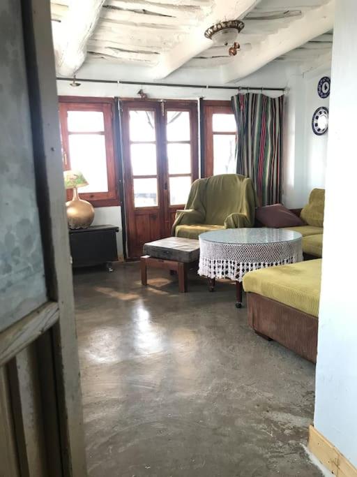Casa de cuatro habitaciones