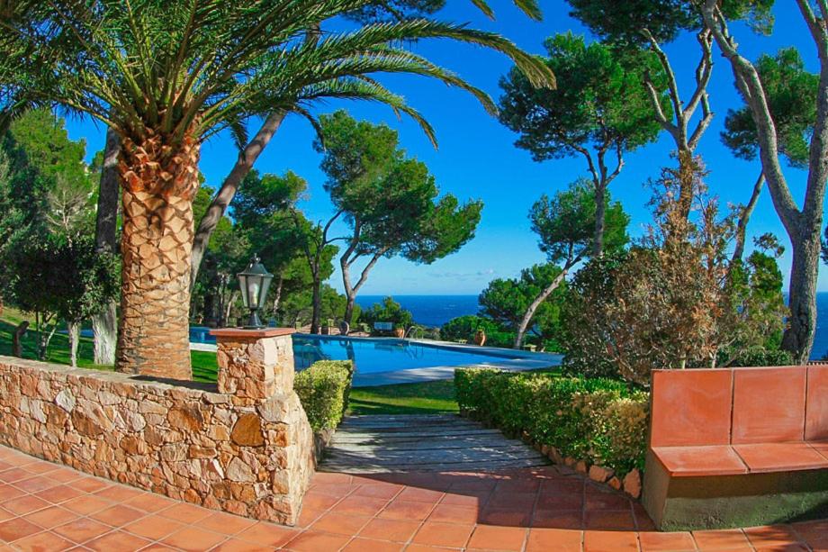 Villa with Private Pool photo 2