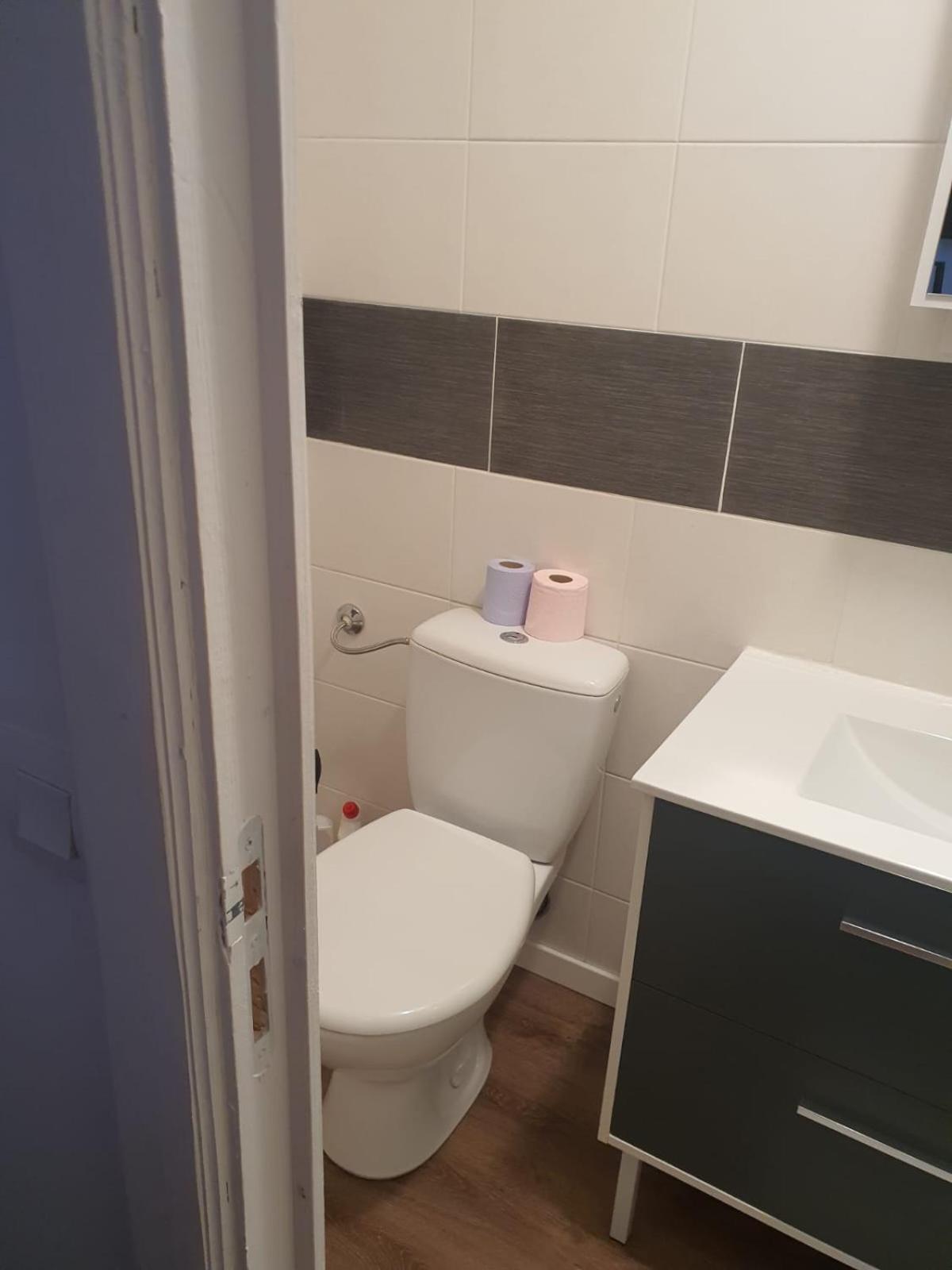 One-Bedroom Apartment - Photo 6