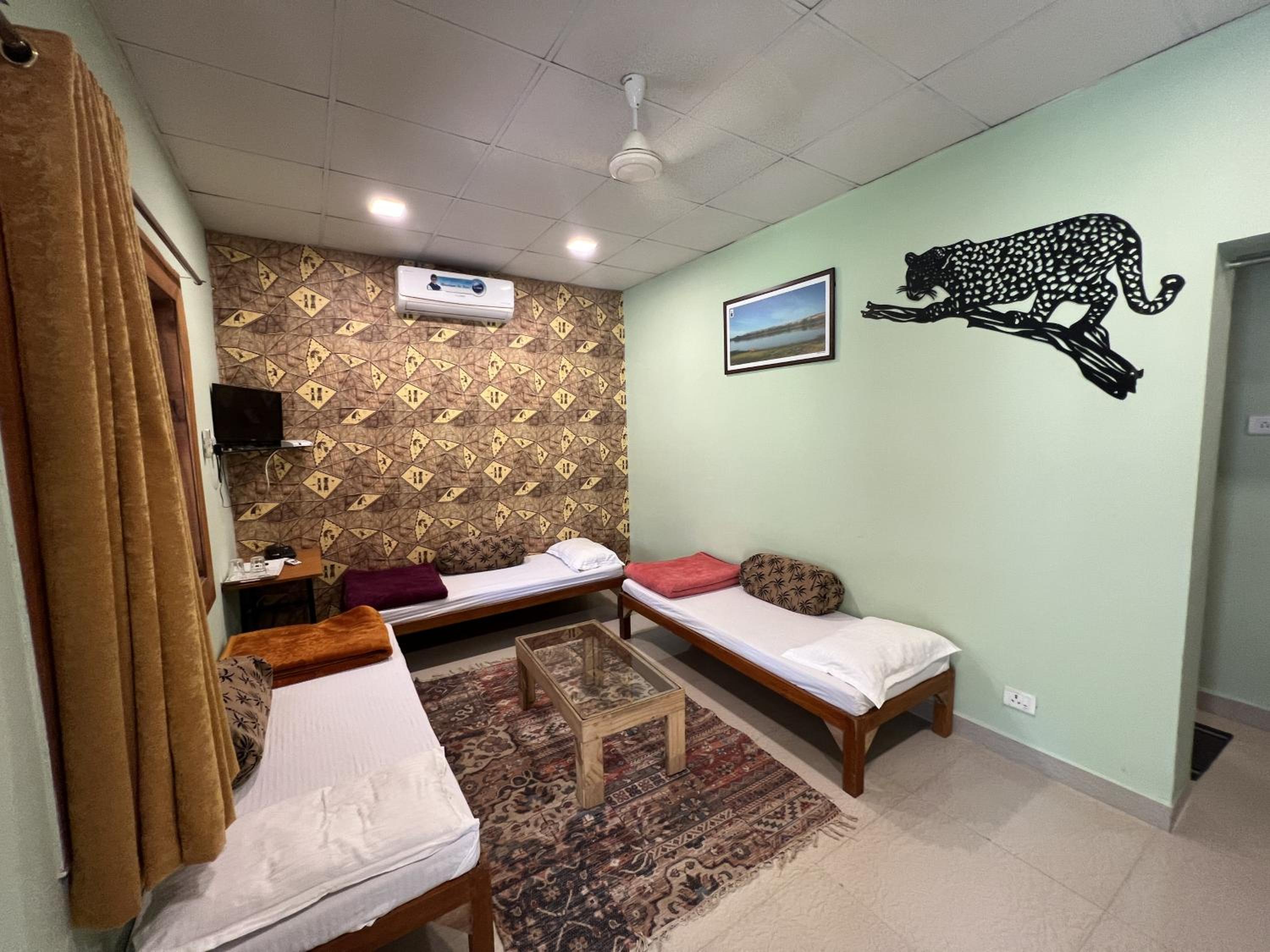 Deluxe Family Suite