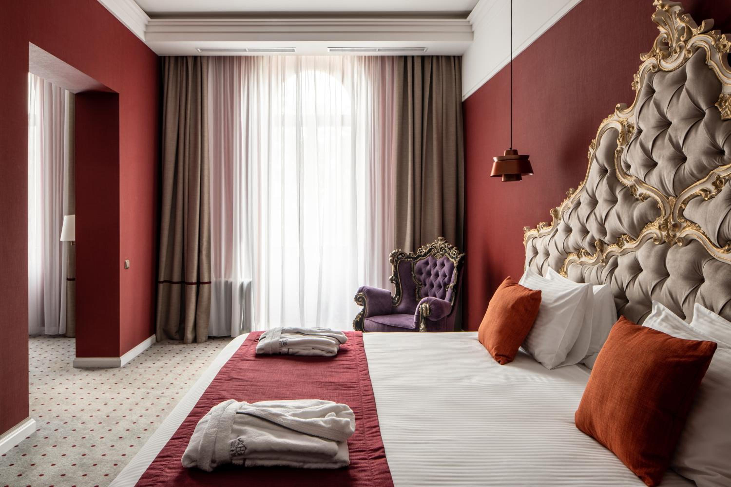 Suite with City View photo 2