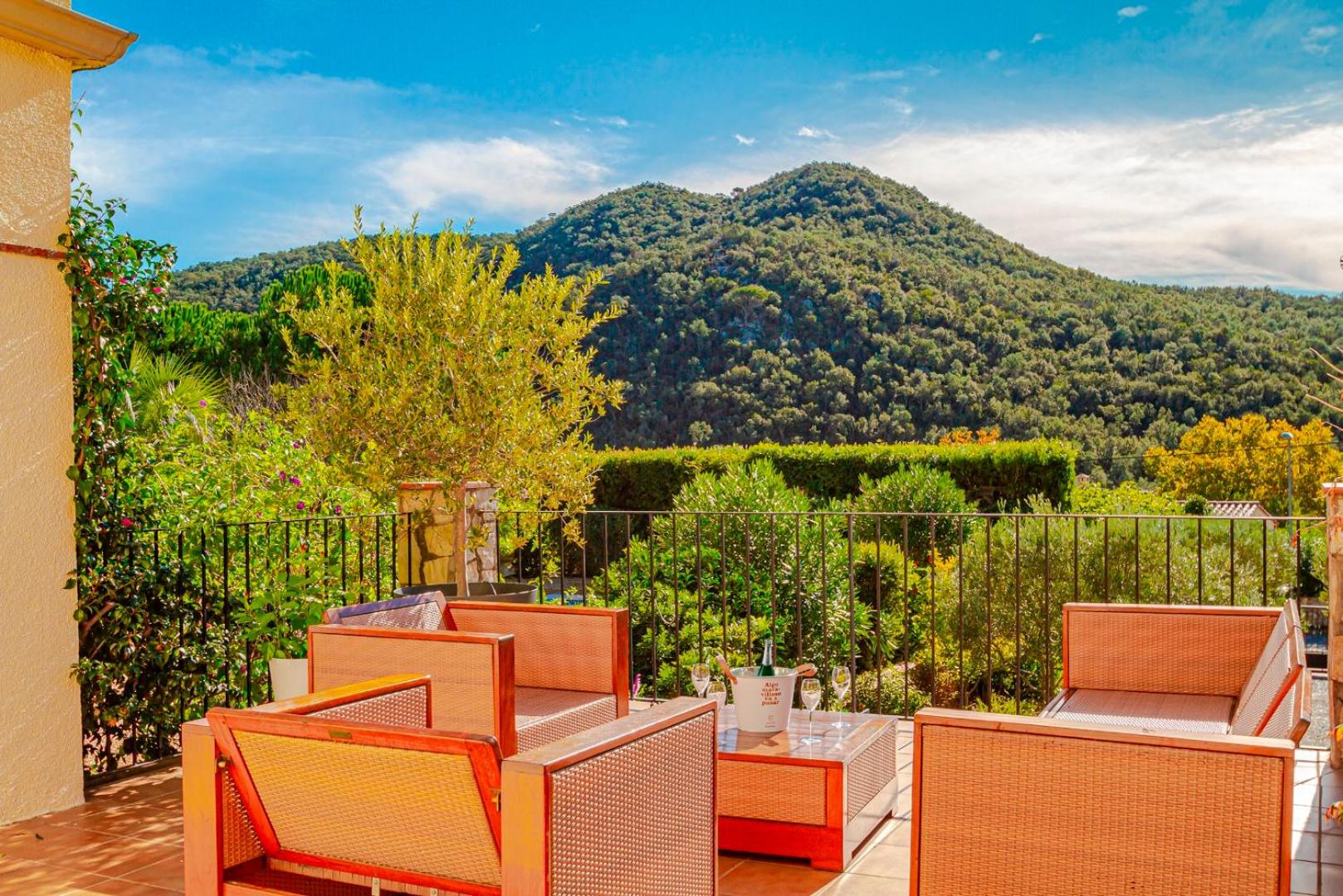 Villa with Private Pool photo 2