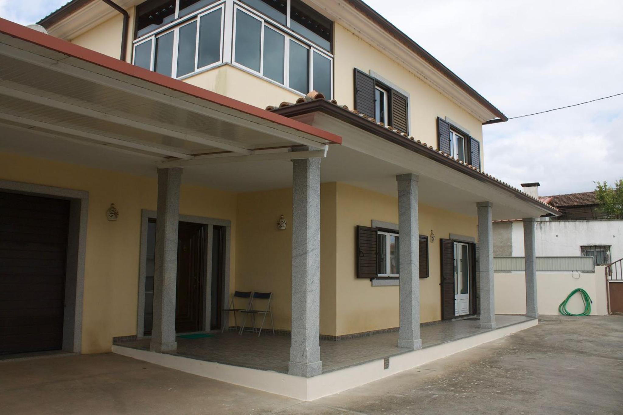 Three-Bedroom House photo 2