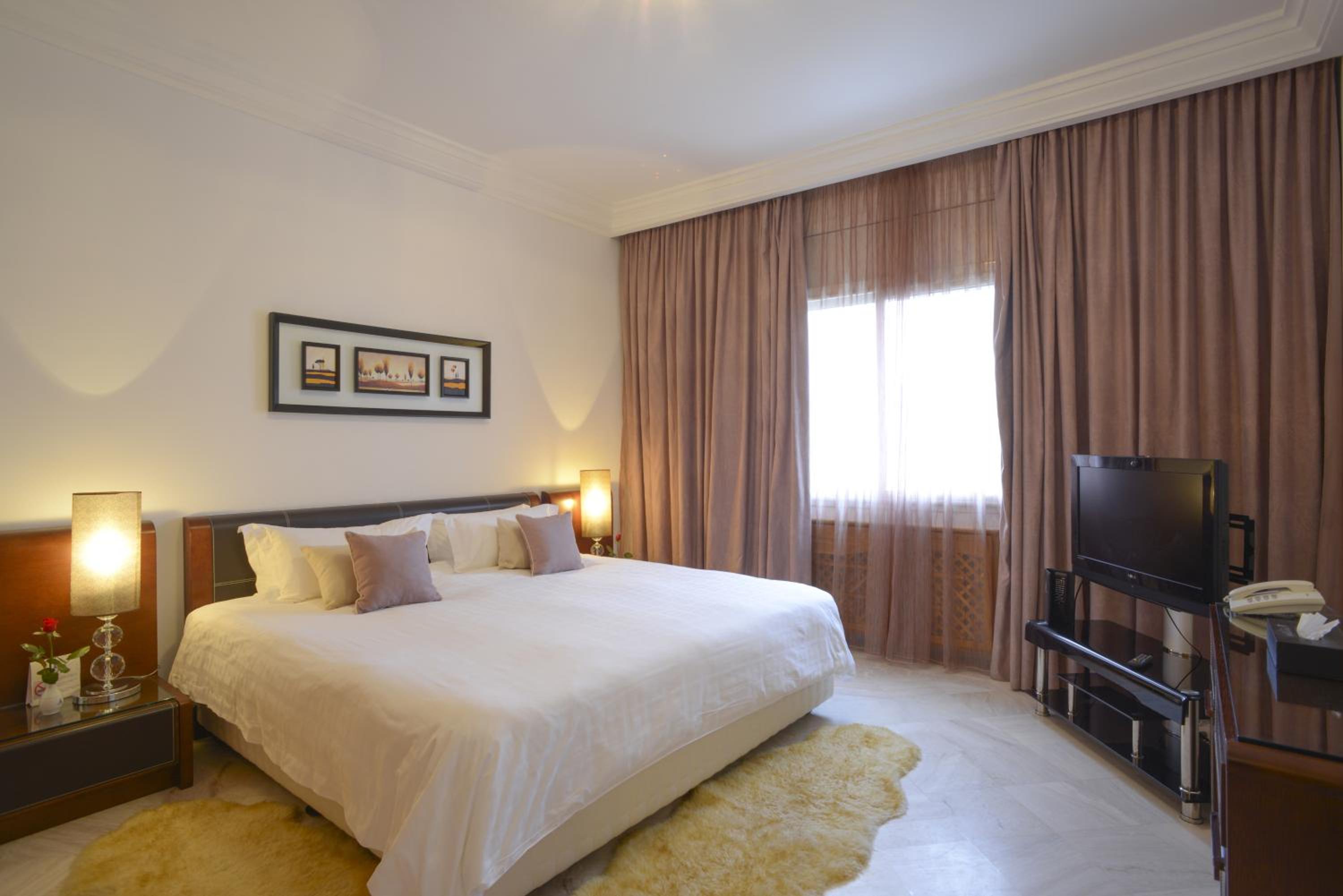 Deluxe Double Room - Photo 19
