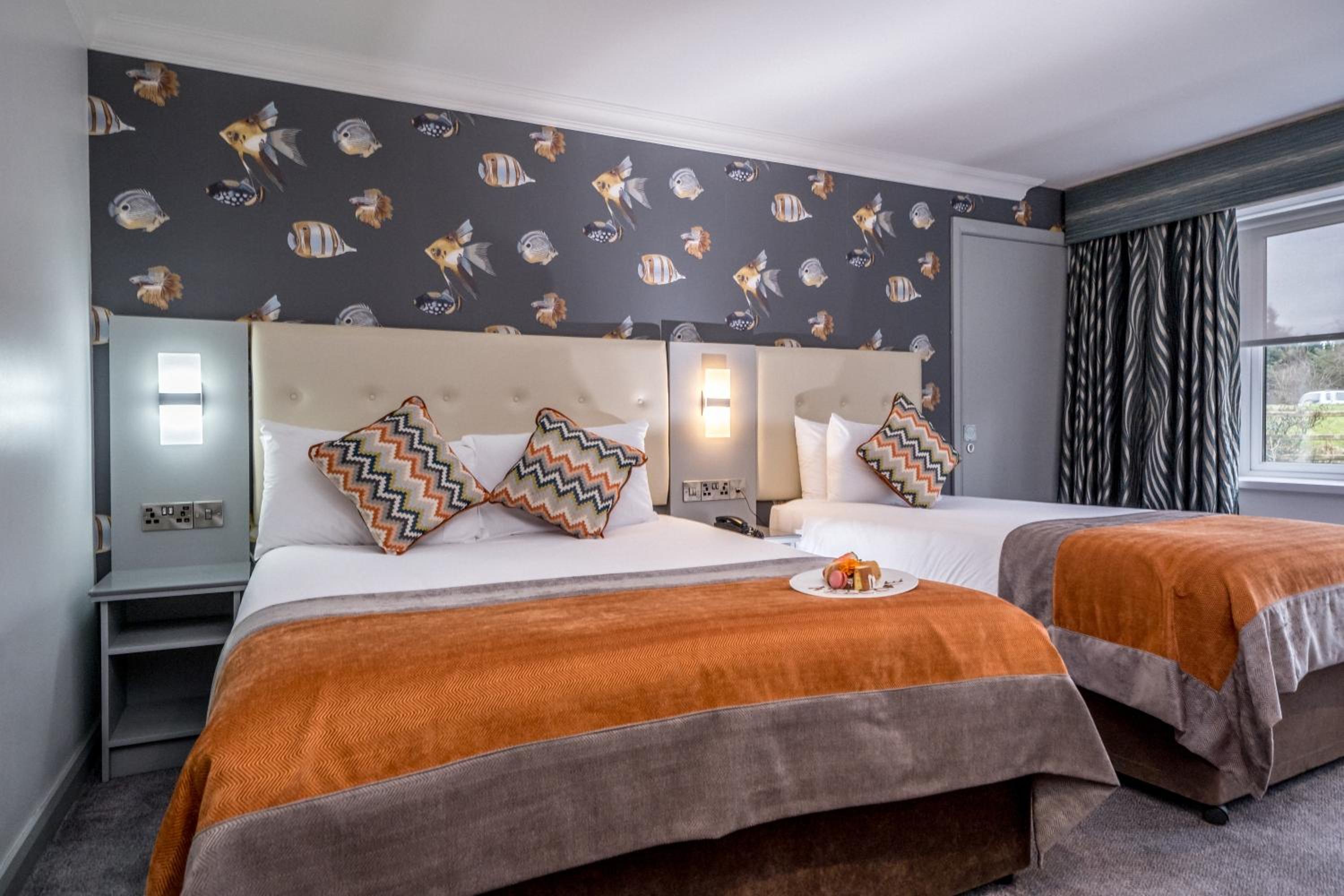 Double Room with Sofa - Non-Smoking