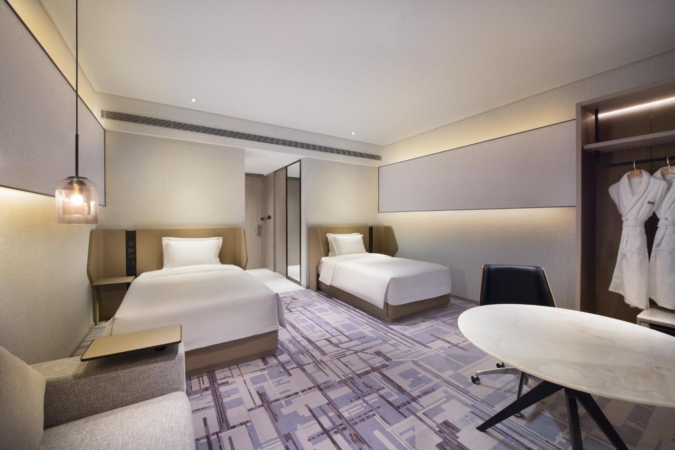 Standard Twin Room - Photo 2