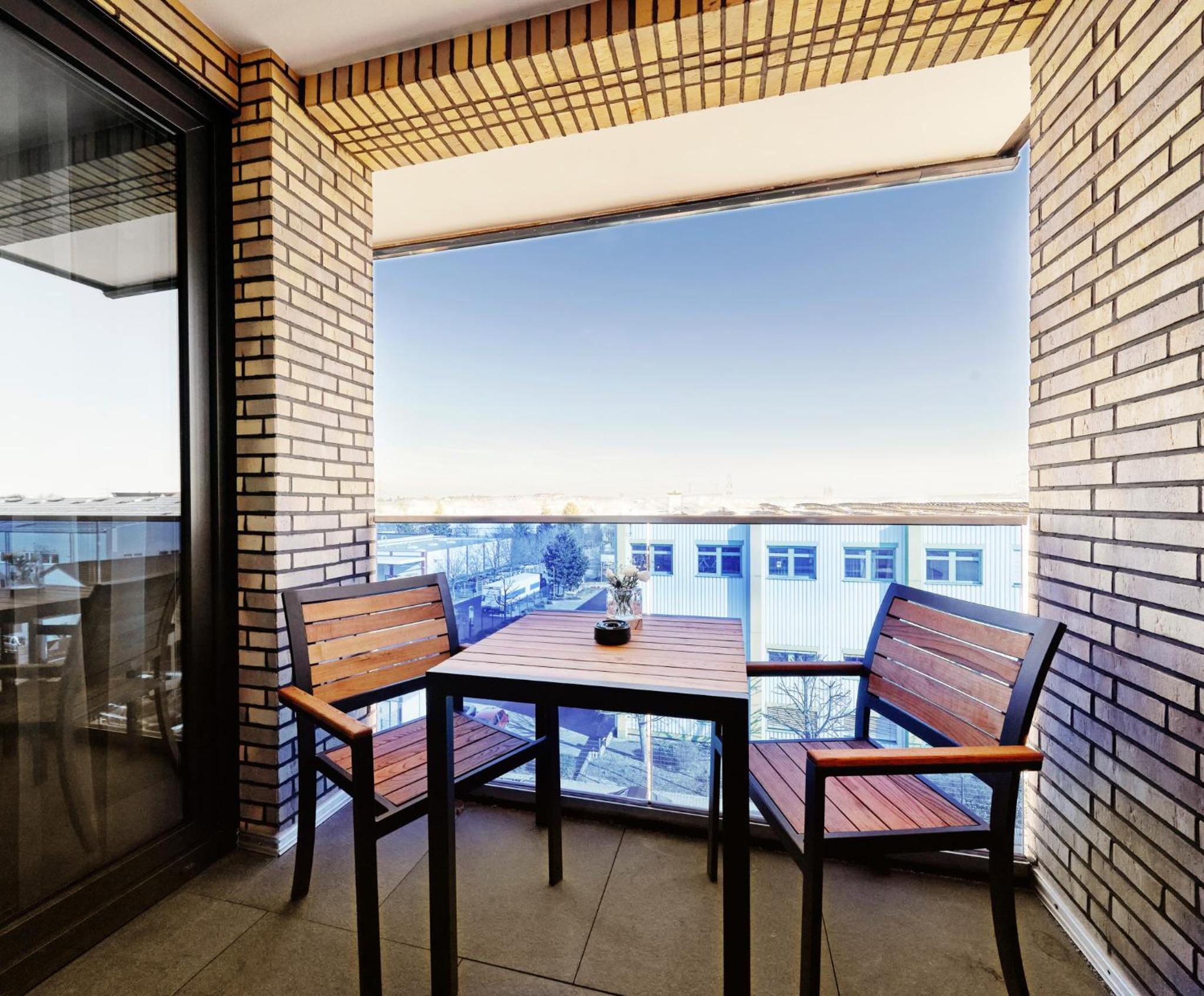 Suite with Balcony - Photo 7