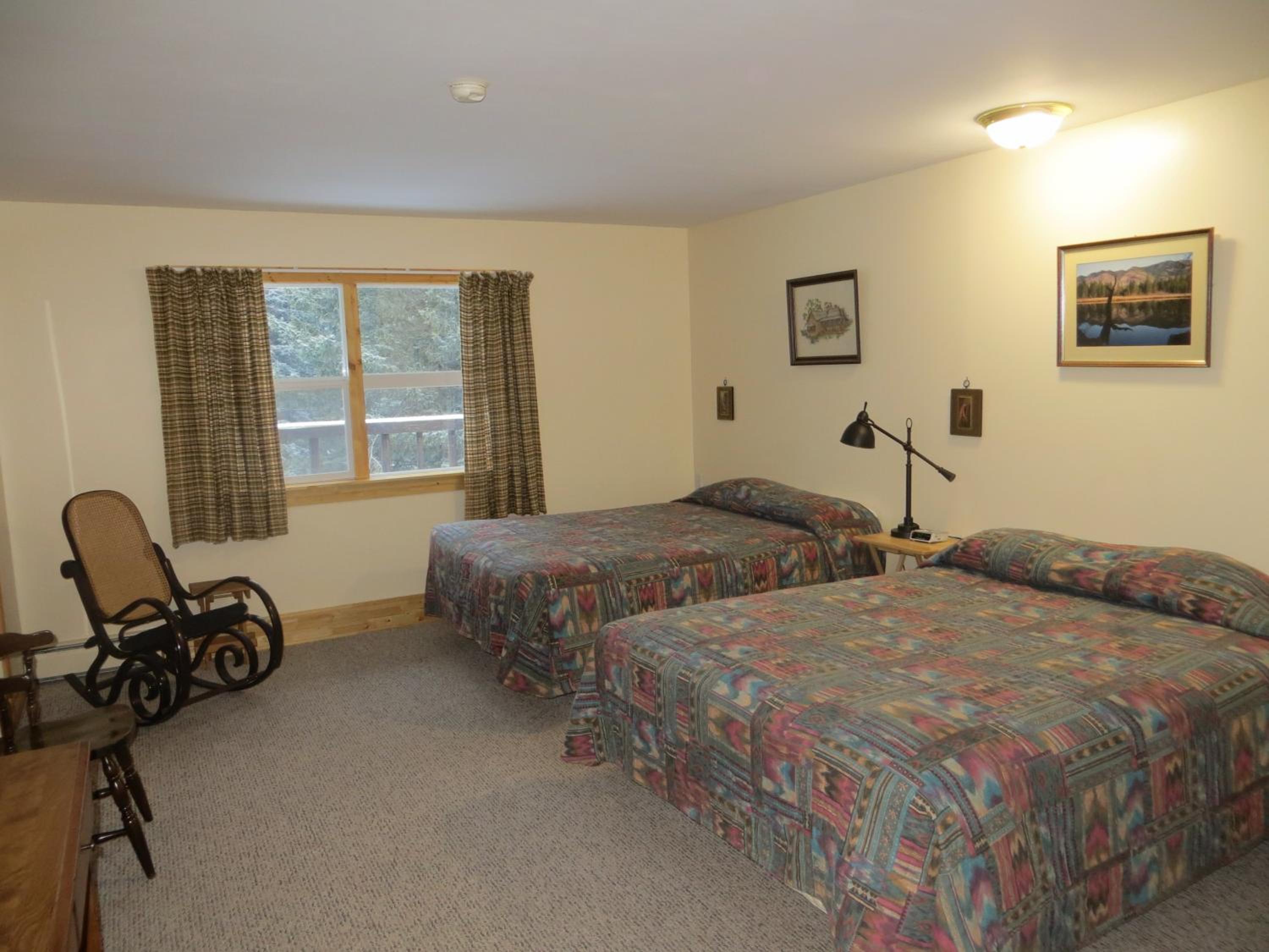 Quadruple Room with Private Bathroom photo 2
