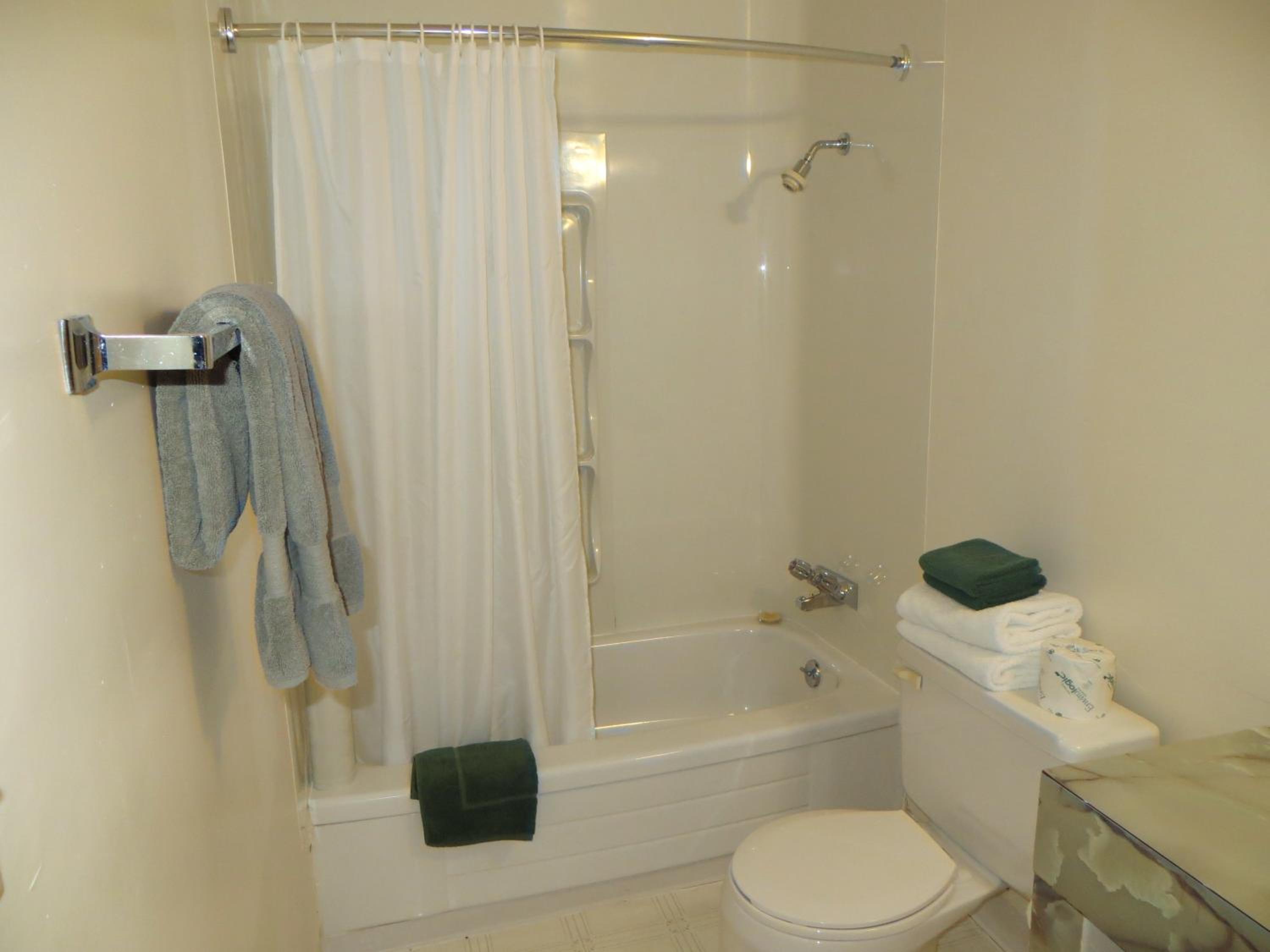 Double Room with Private Bathroom photo 3