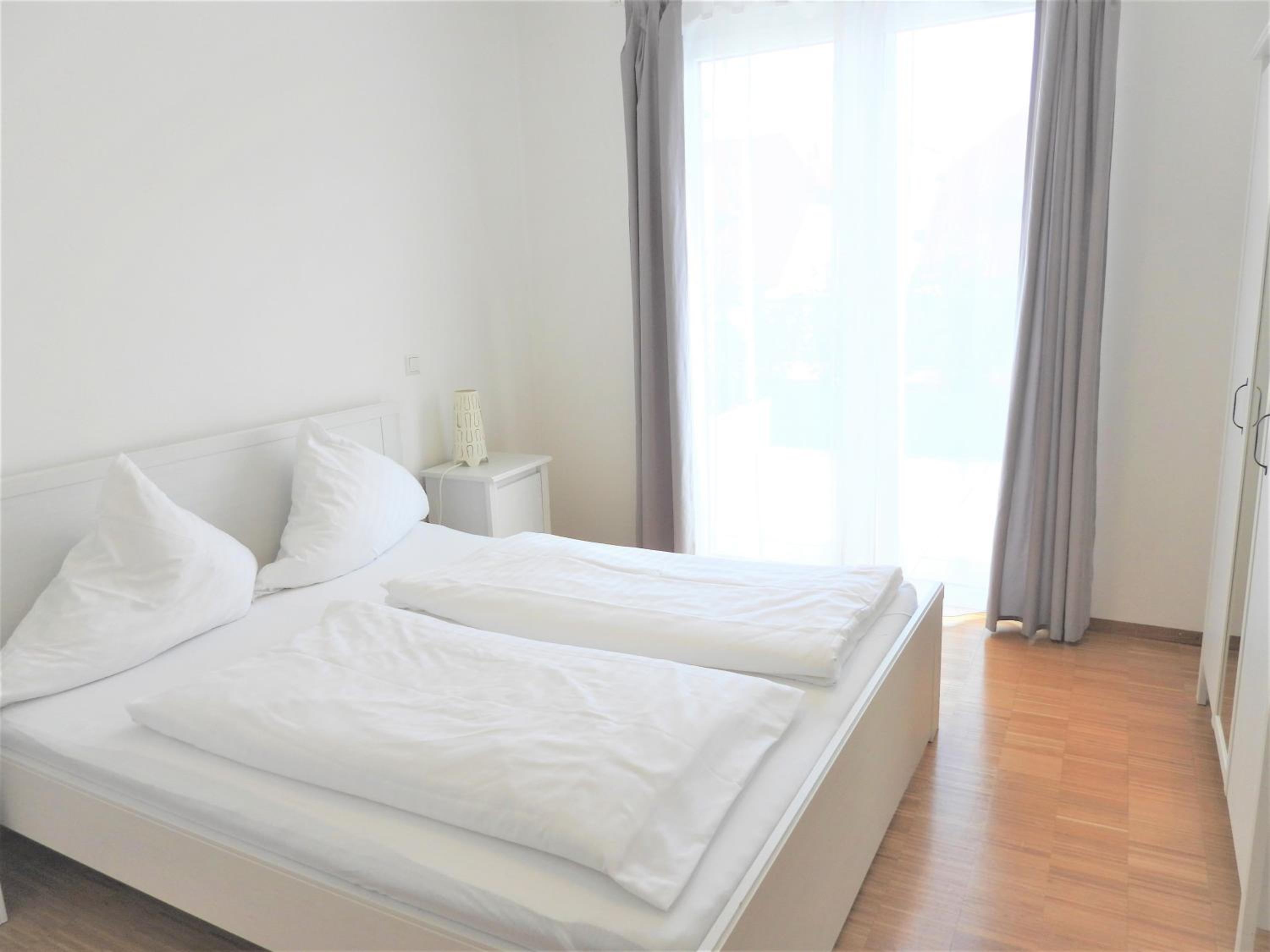 Two-Bedroom Apartment E6