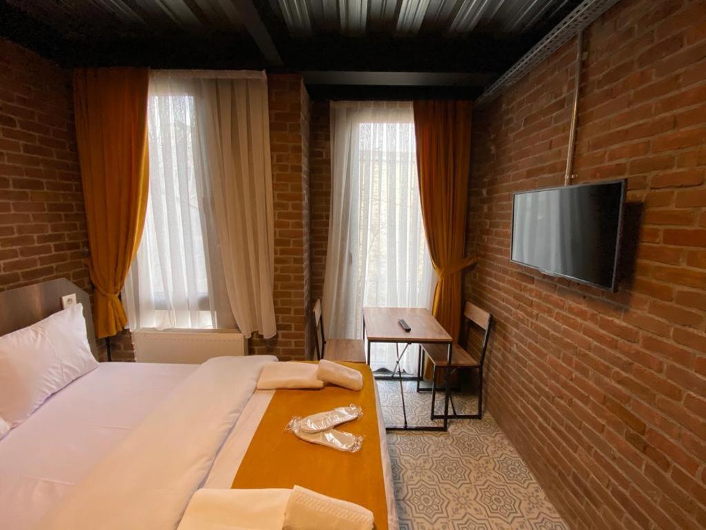 Large Double Room photo 3