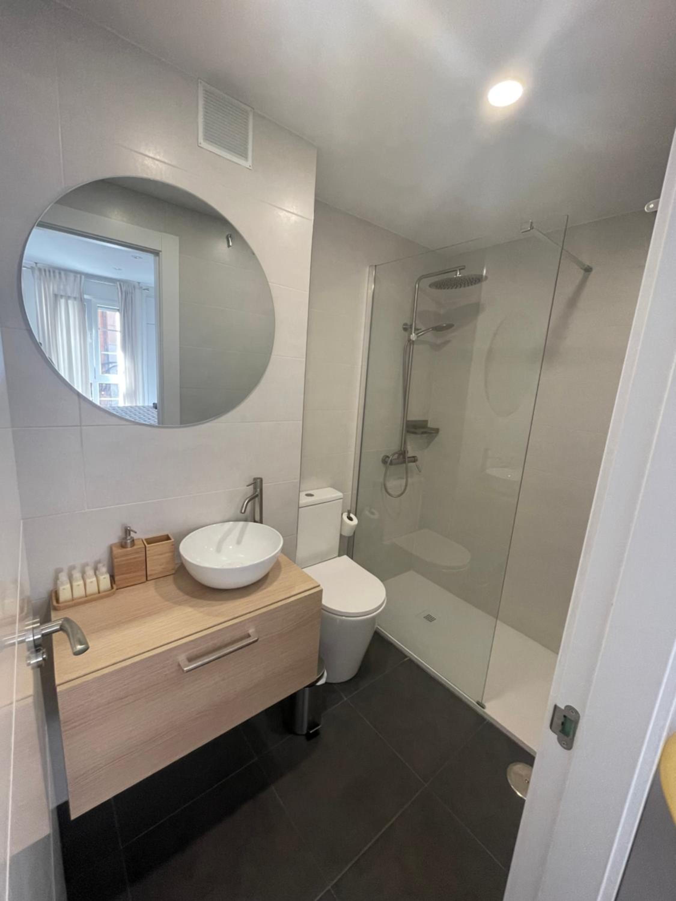One-Bedroom Apartment - Photo 12