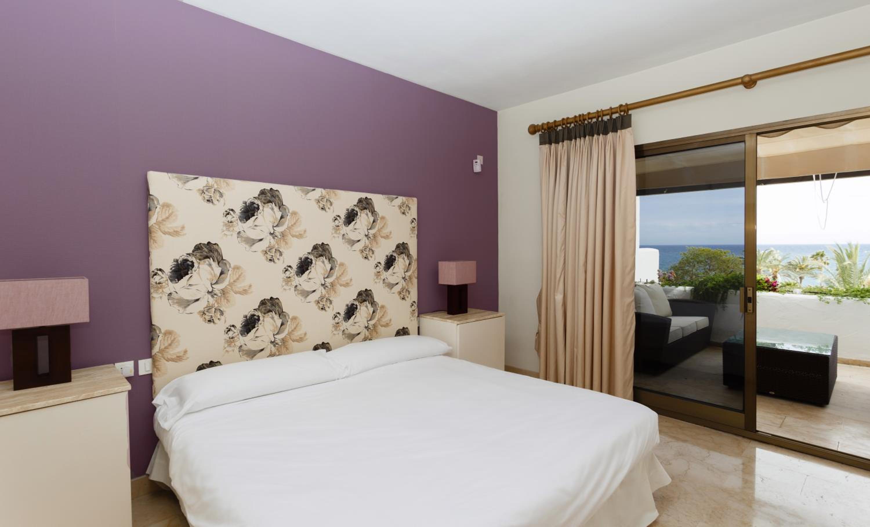 One-Bedroom Apartment - Photo 6