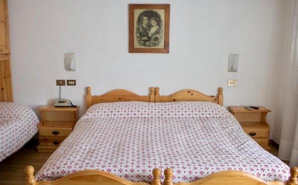 Triple Room with Private Bathroom