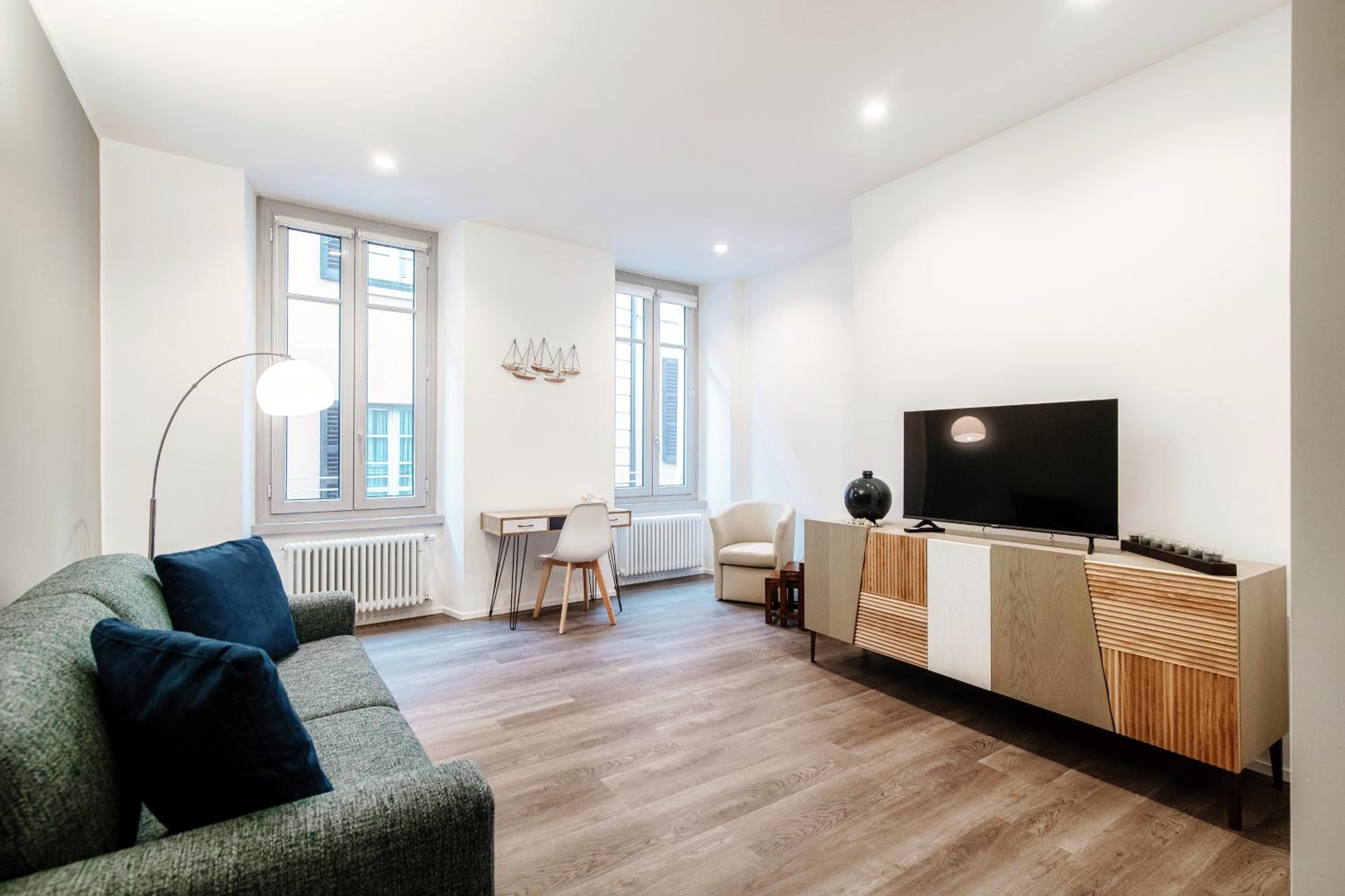 One-Bedroom Apartment