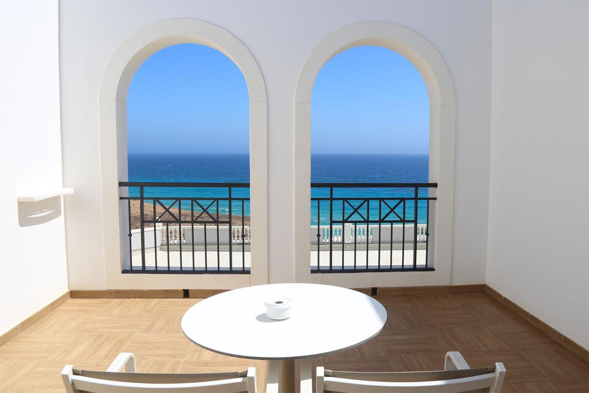 Double or Twin Room with Sea View photo 2