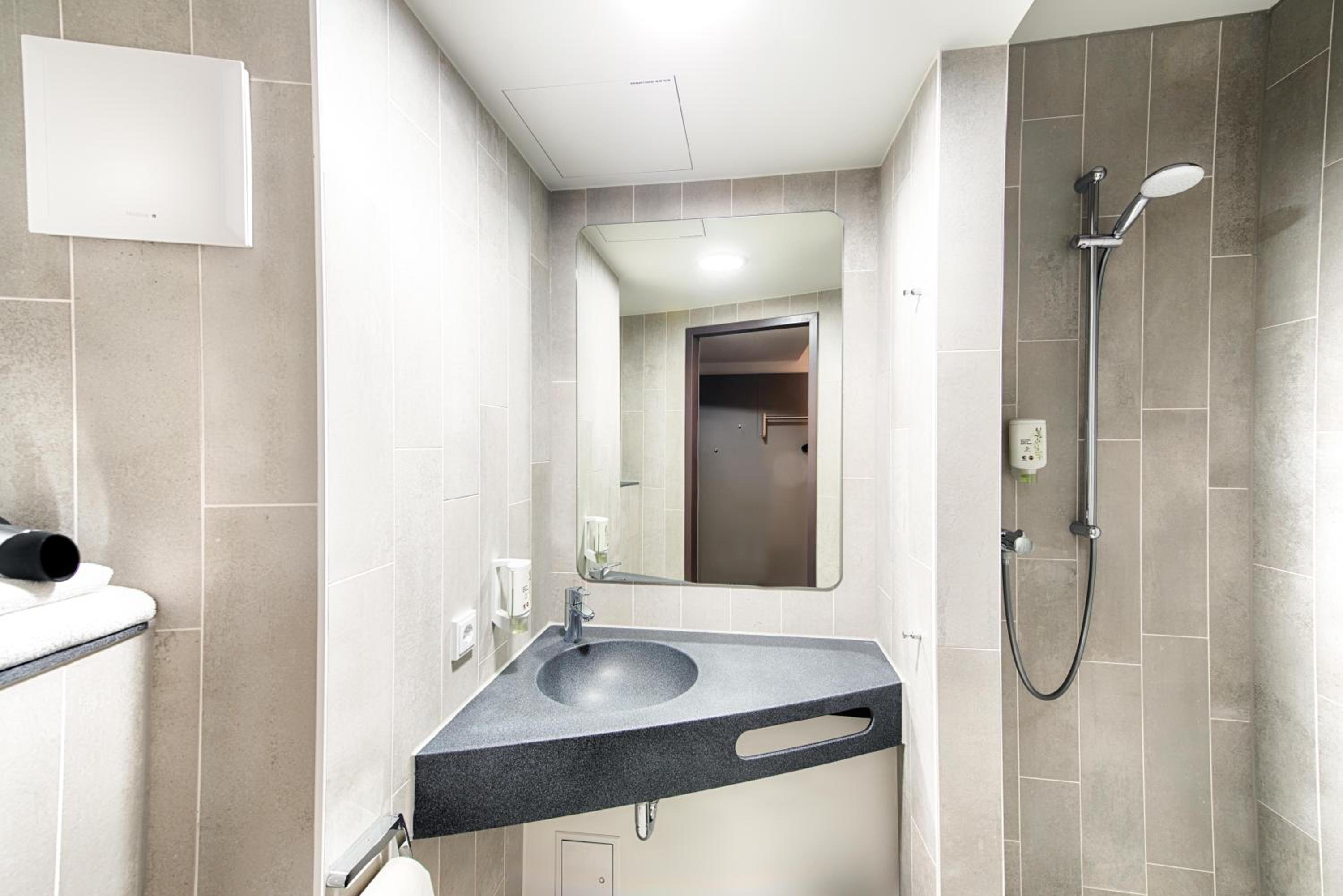 Double Room - Photo 4