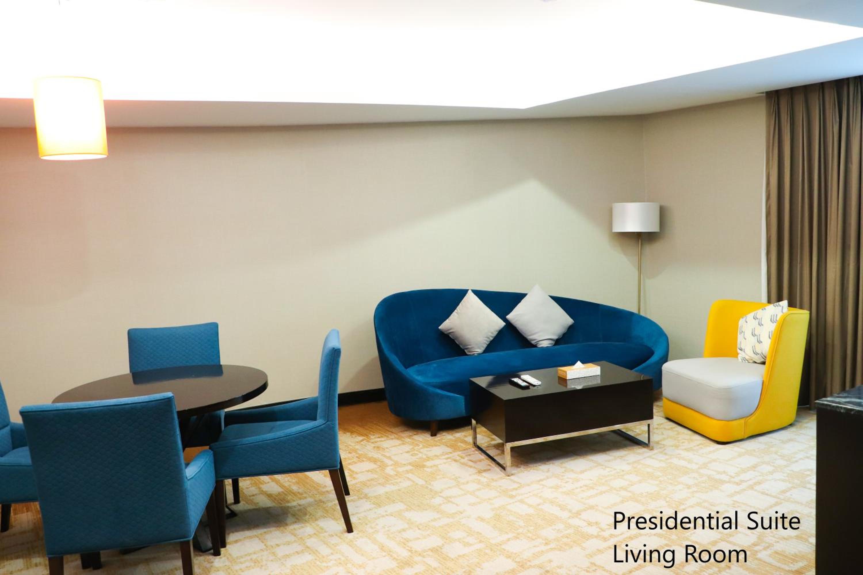 Presidential Club Suite (Access to the Club Lounge for guests aged 18 or above) photo 2