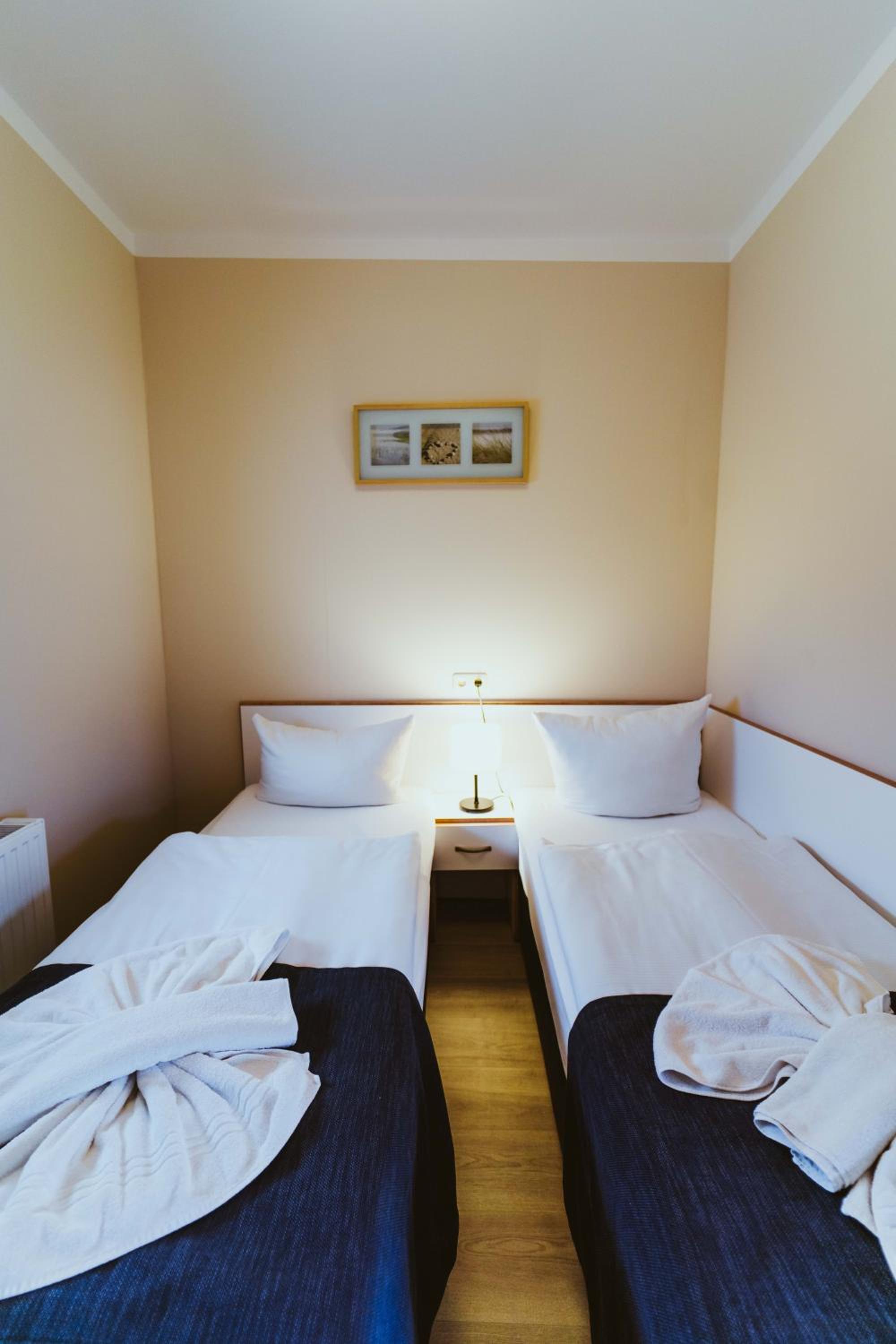 One-Bedroom Apartment thumbnail 5