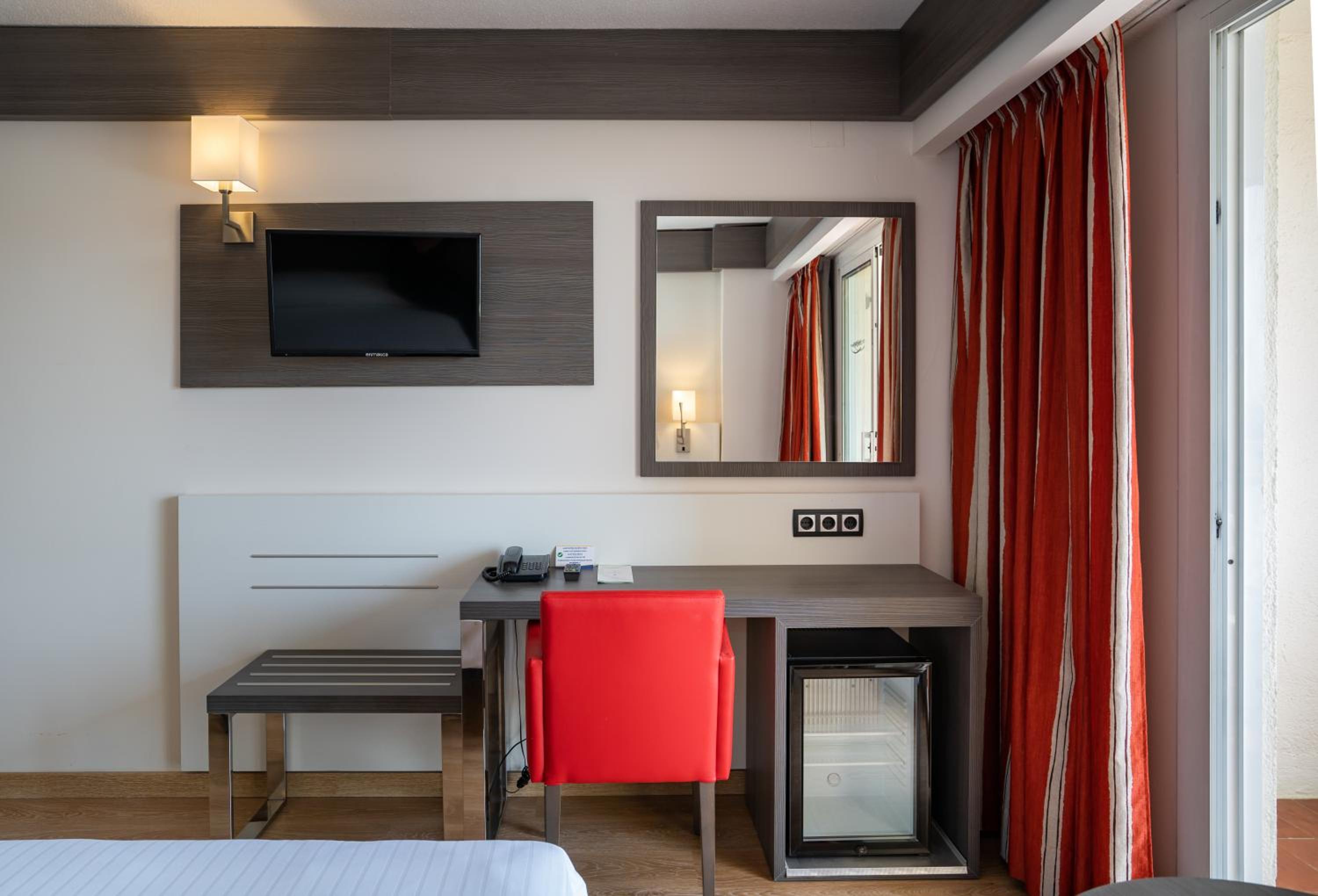 Twin Room with Balcony