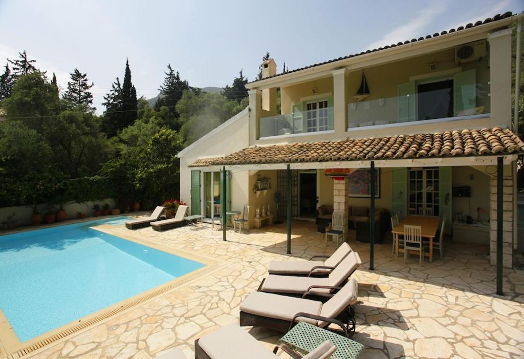 Villa photo 3