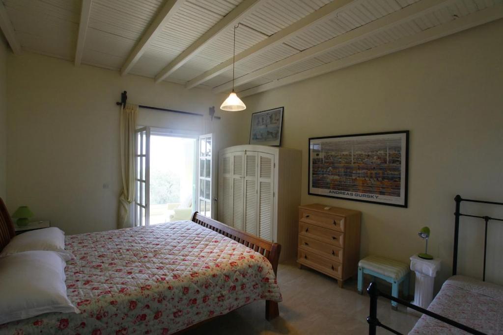 Villa photo 1
