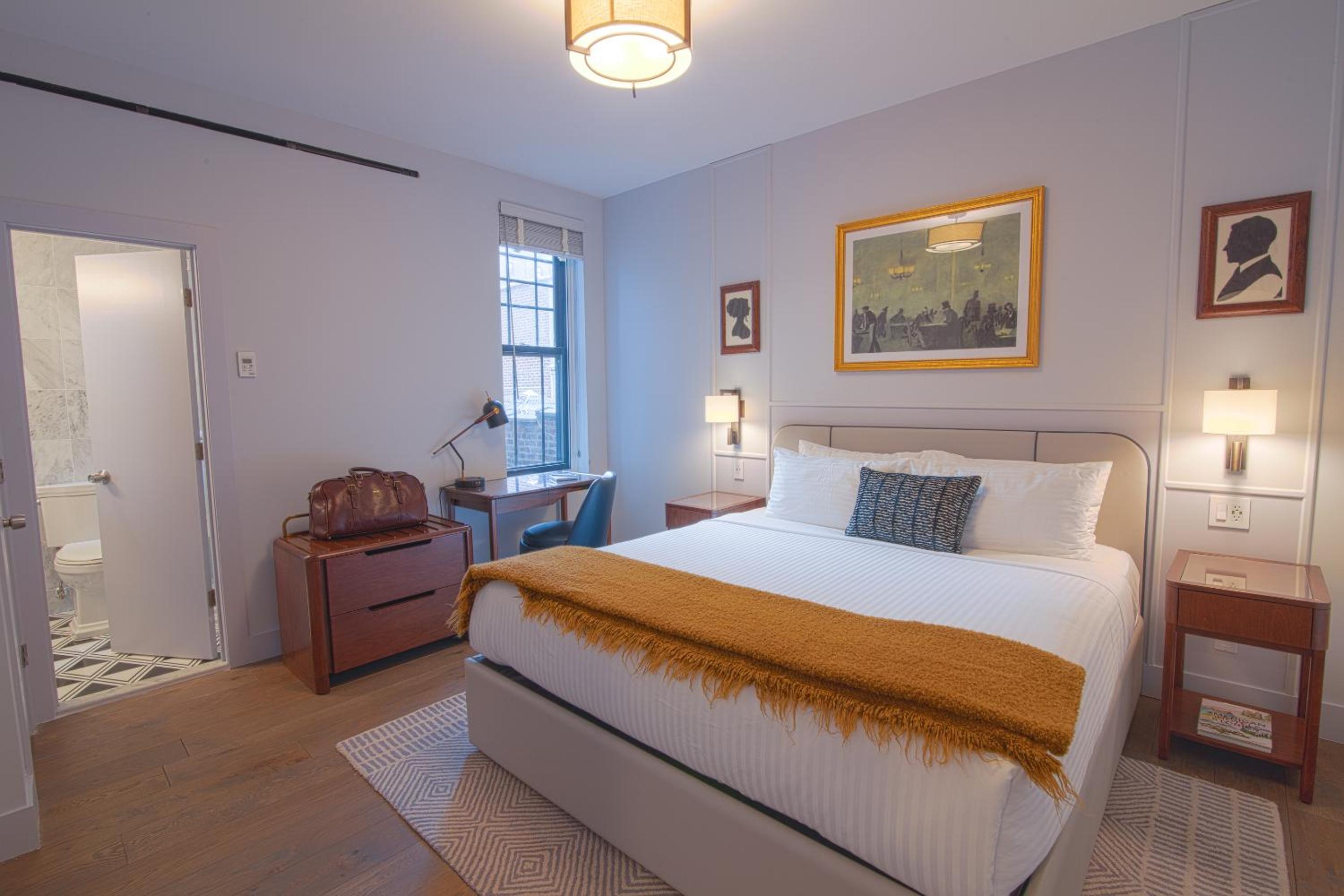 New Amsterdam Suite photo 1