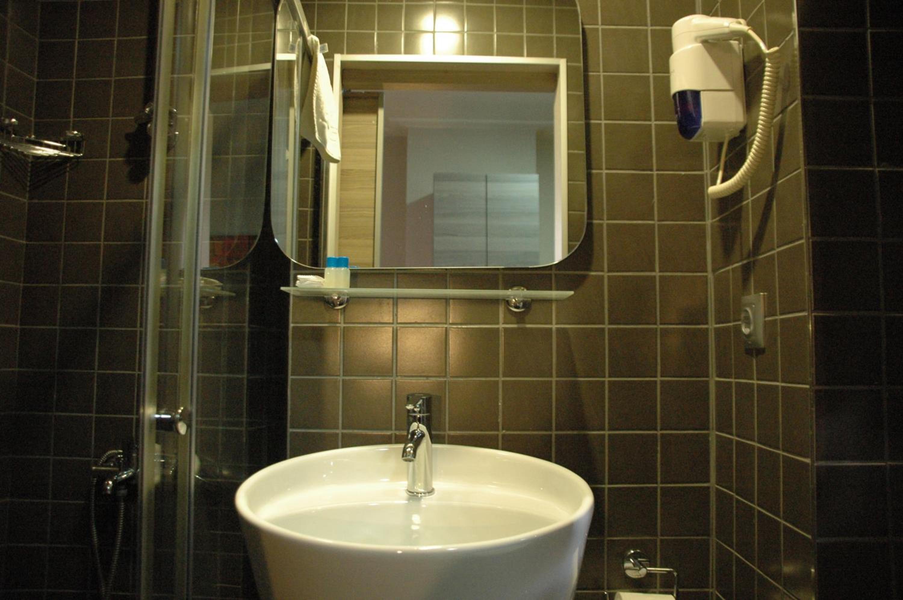Standard Double or Twin Room photo 2